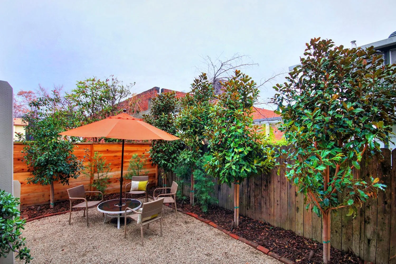 Charming 2Bed French Colonial Apartment in Desirable Midtown Sacramento