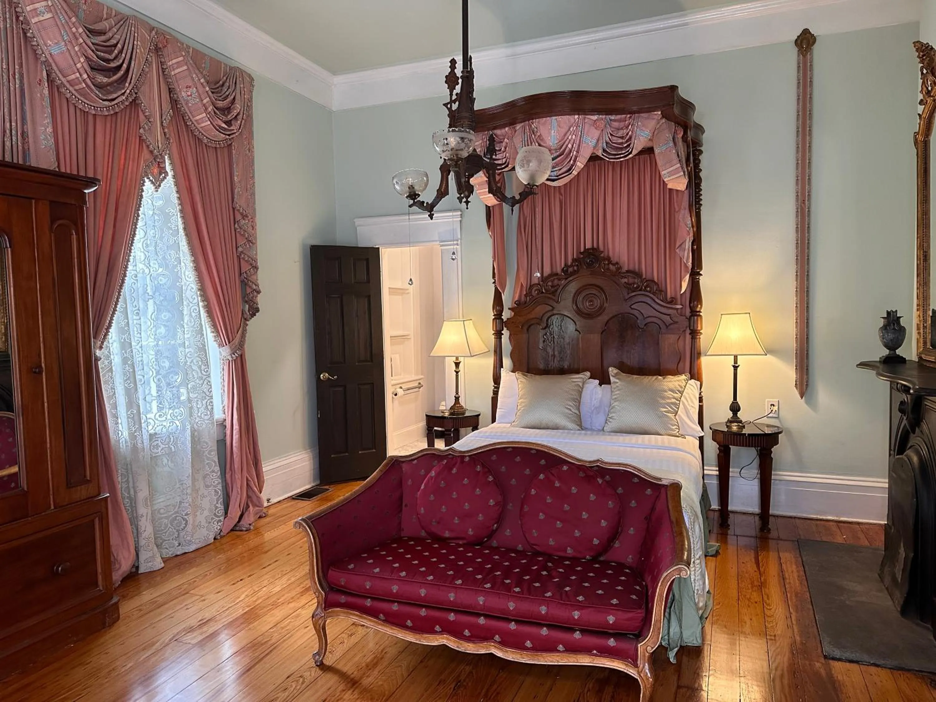 Bed in The Inn at Cedar Grove