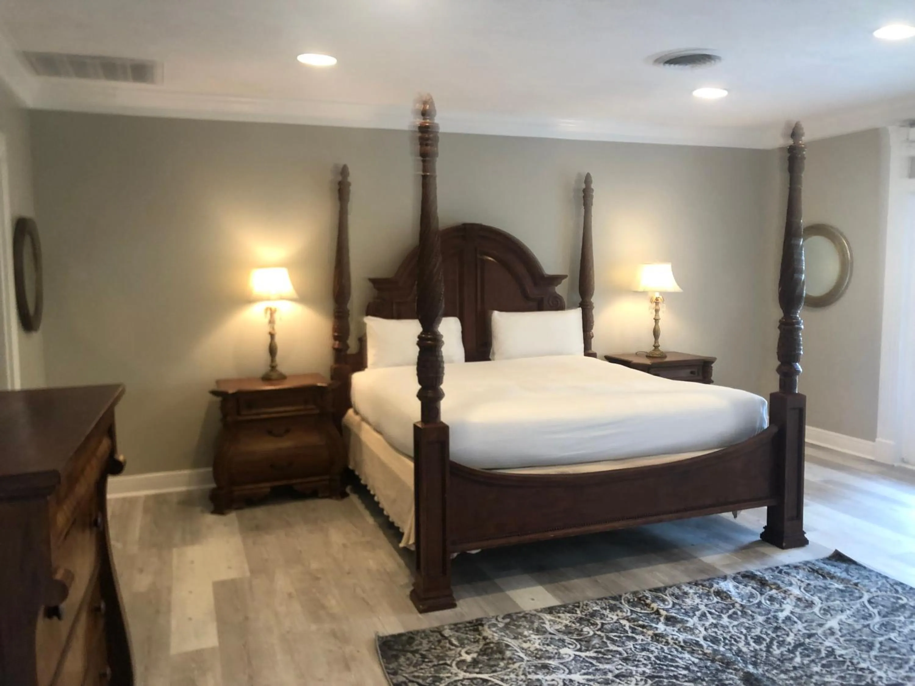 Bed in The Inn at Cedar Grove