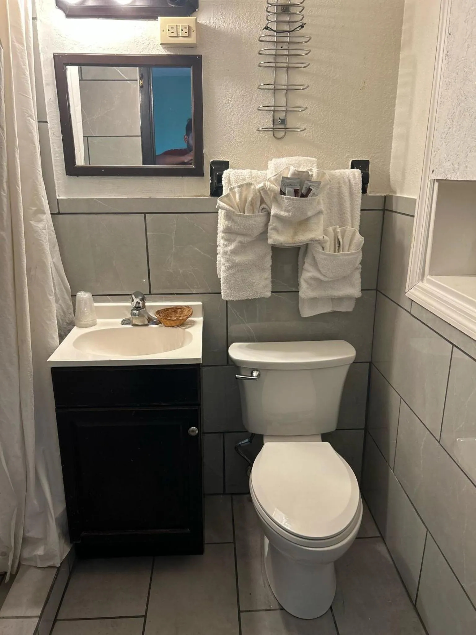Bathroom in Hillcrest Motel by Oyo Aurora near Lawrenceburg