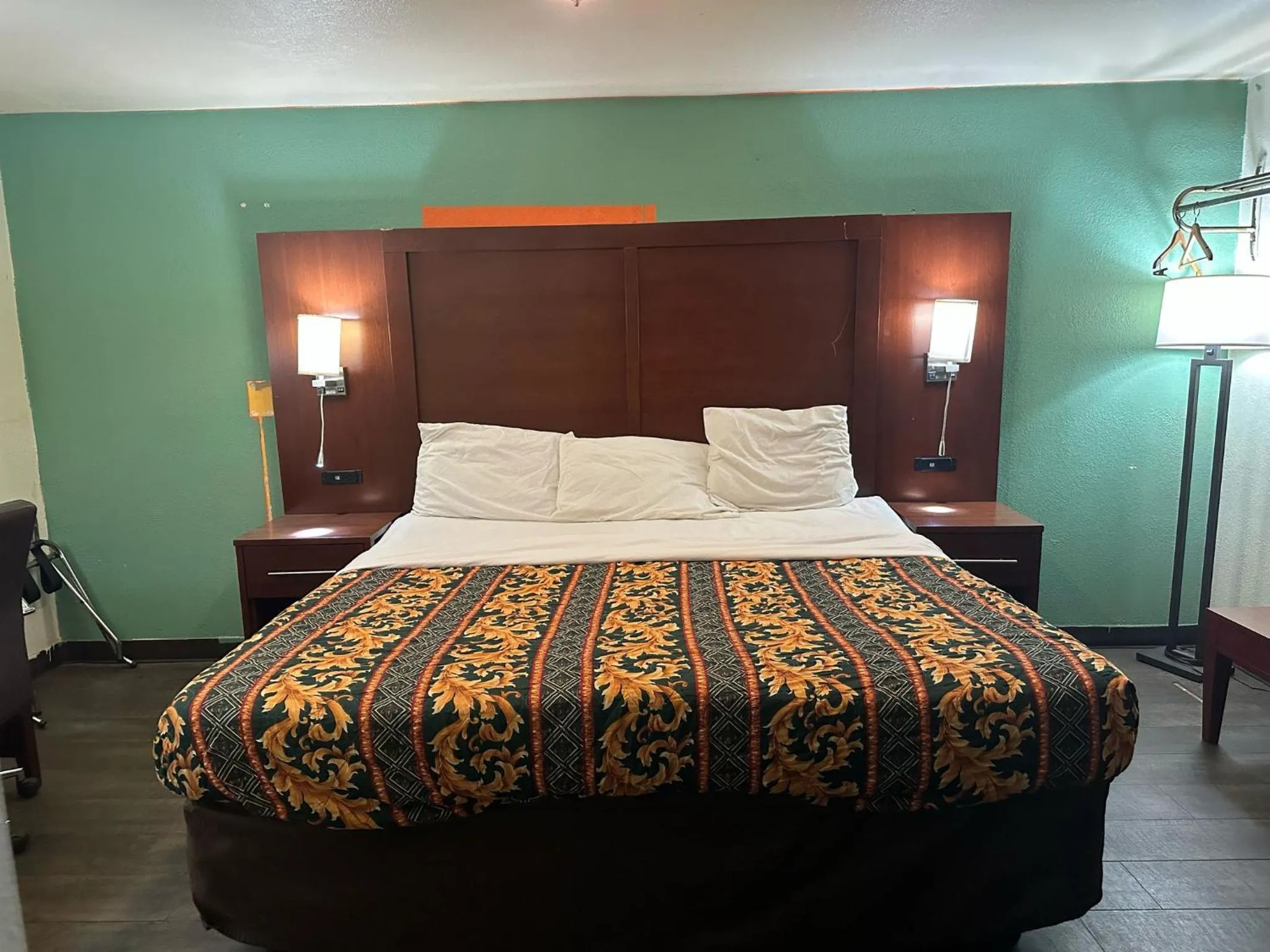 Bedroom, Bed in Hillcrest Motel by Oyo Aurora near Lawrenceburg