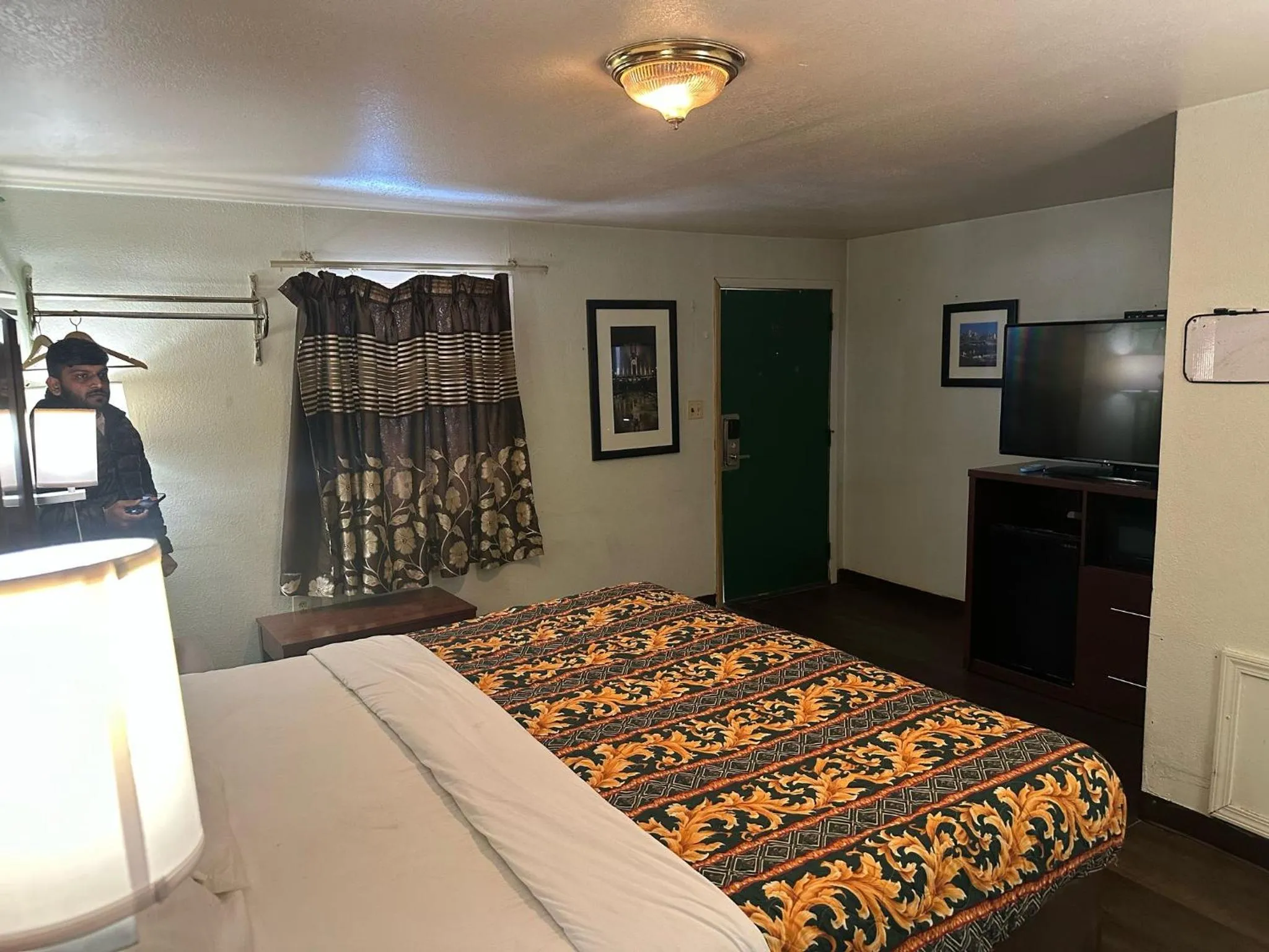 Bedroom, Bed in Hillcrest Motel by Oyo Aurora near Lawrenceburg