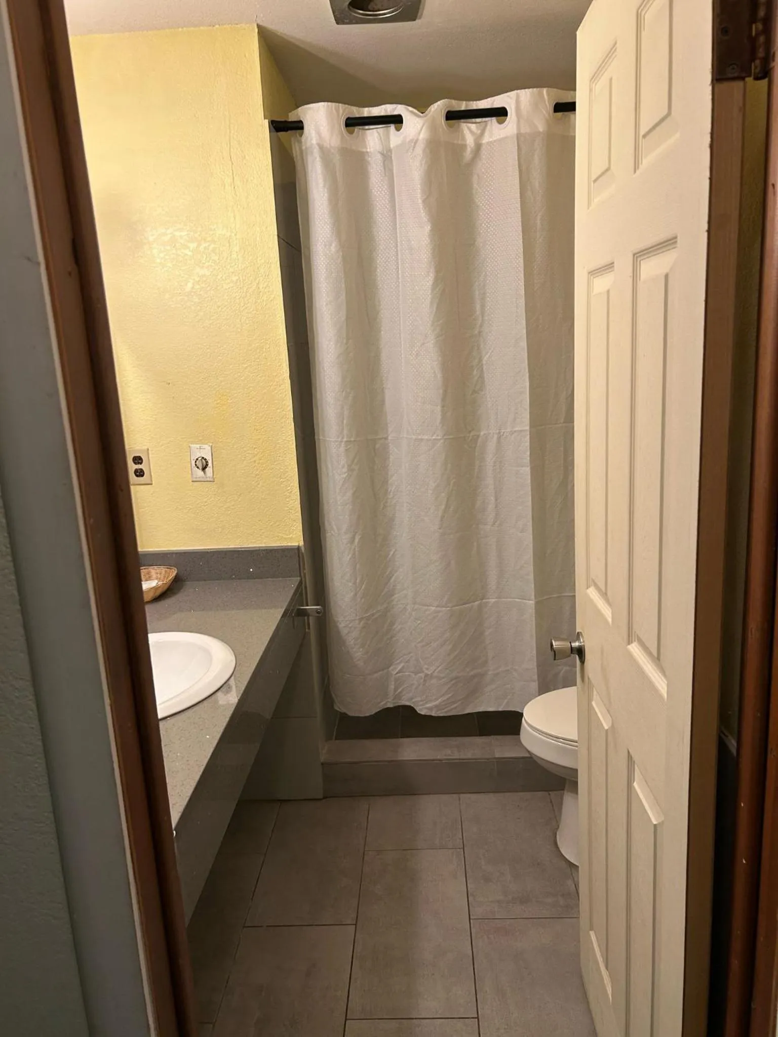 Bathroom in Hillcrest Motel by Oyo Aurora near Lawrenceburg