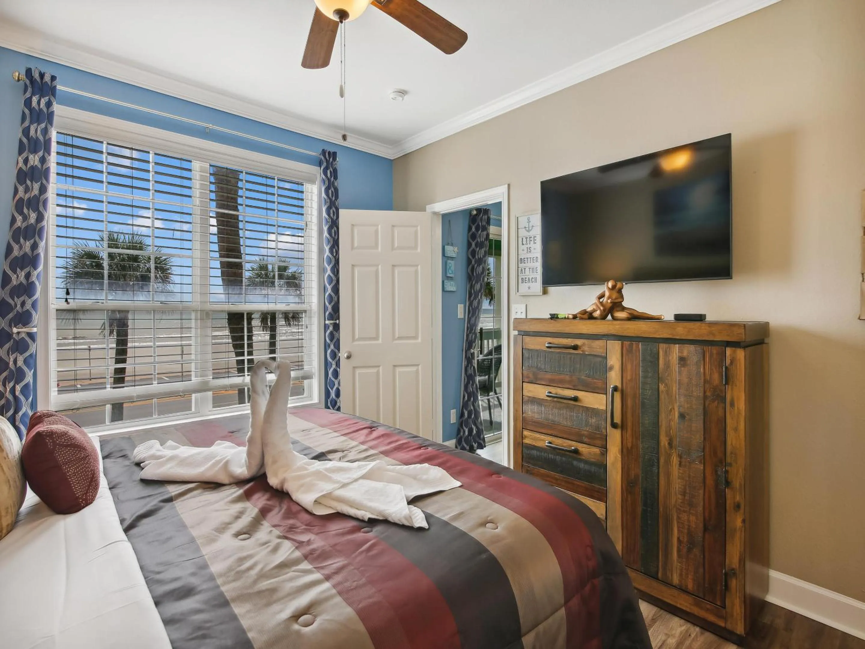 Property building, Bed in Dawn 223- Buena Vista