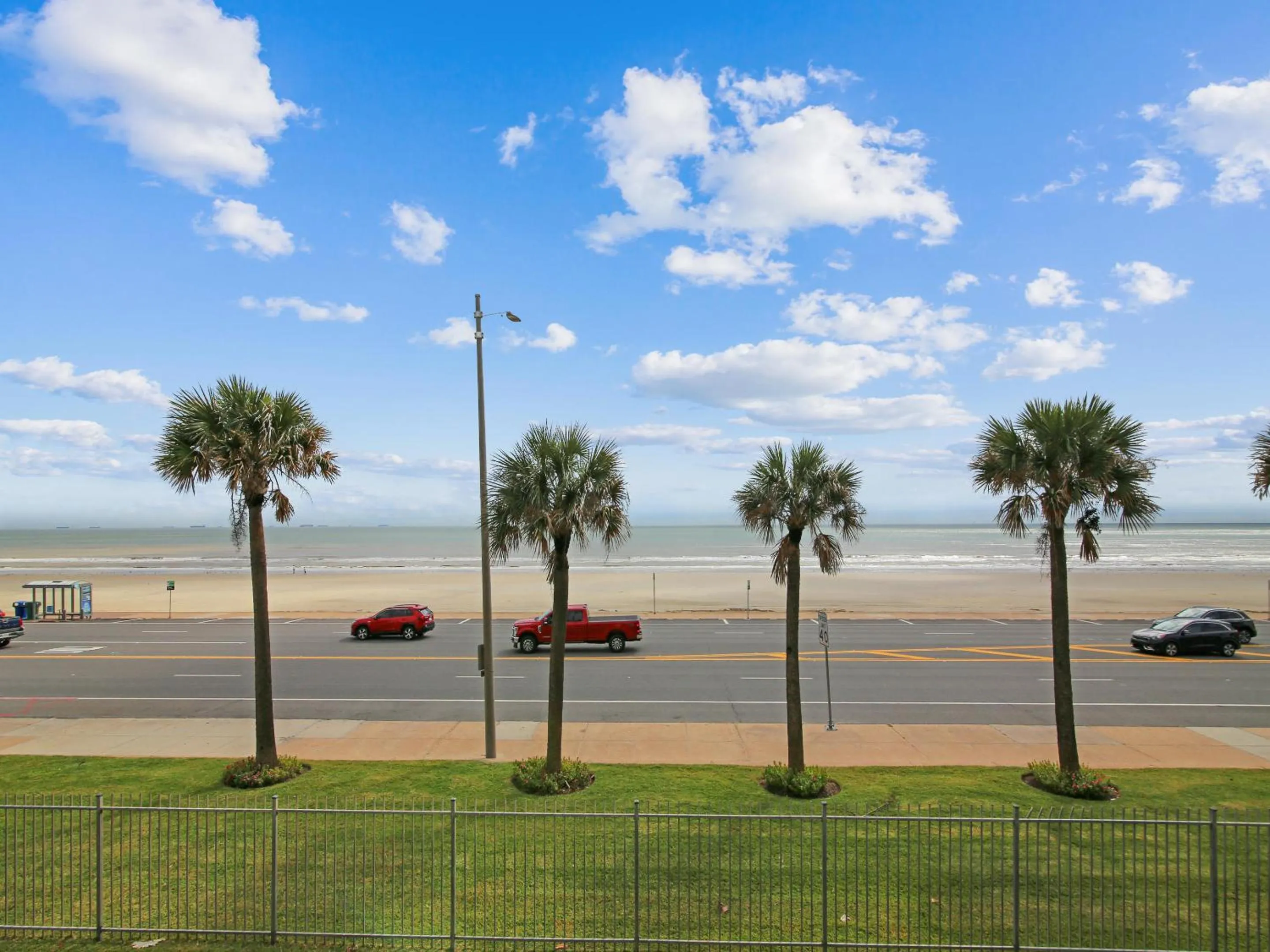 Property building in Dawn 223- Buena Vista