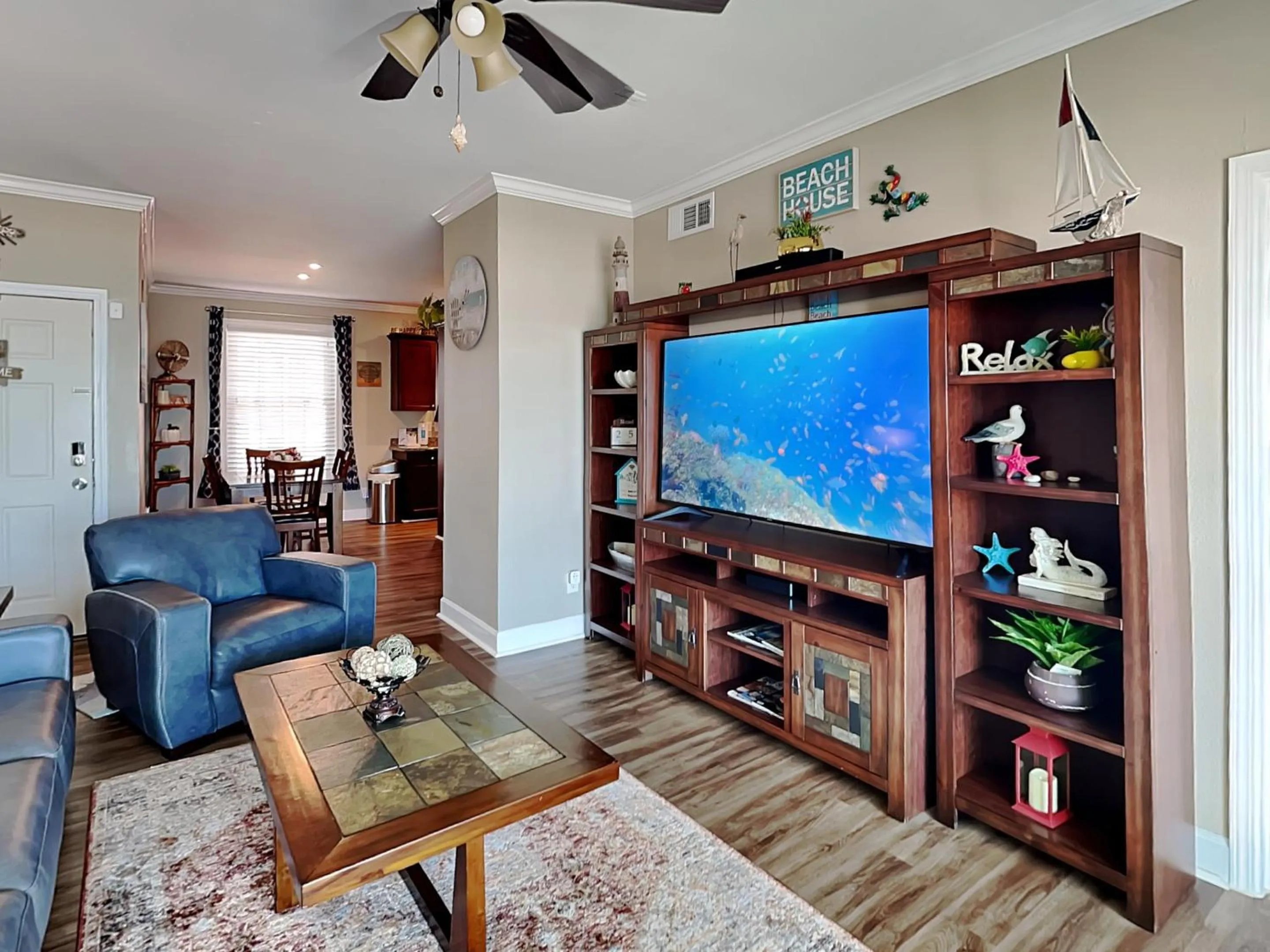 Property building in Dawn 223- Buena Vista