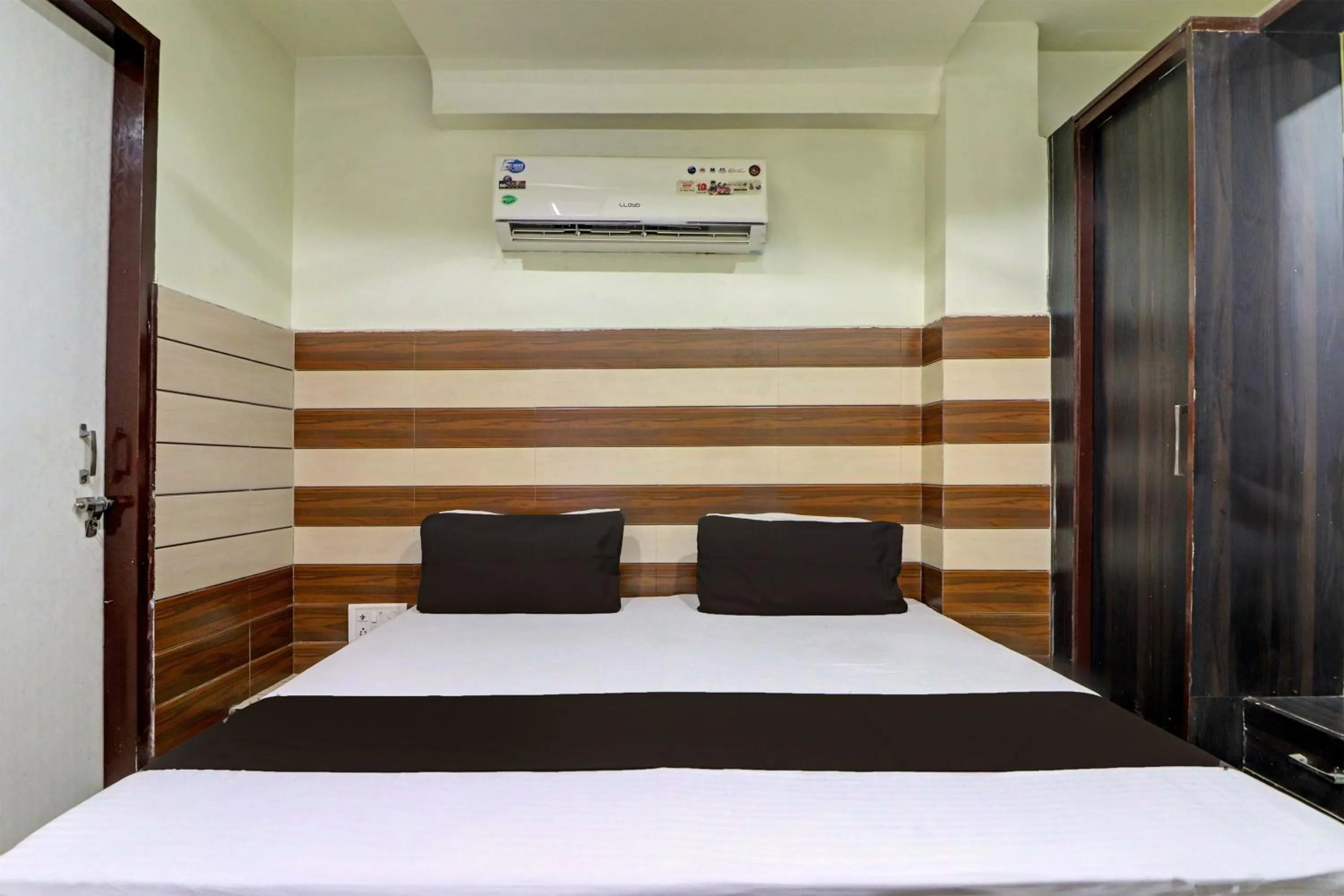 Bedroom, Bed in Collection O The Legend Hotel, Hisar