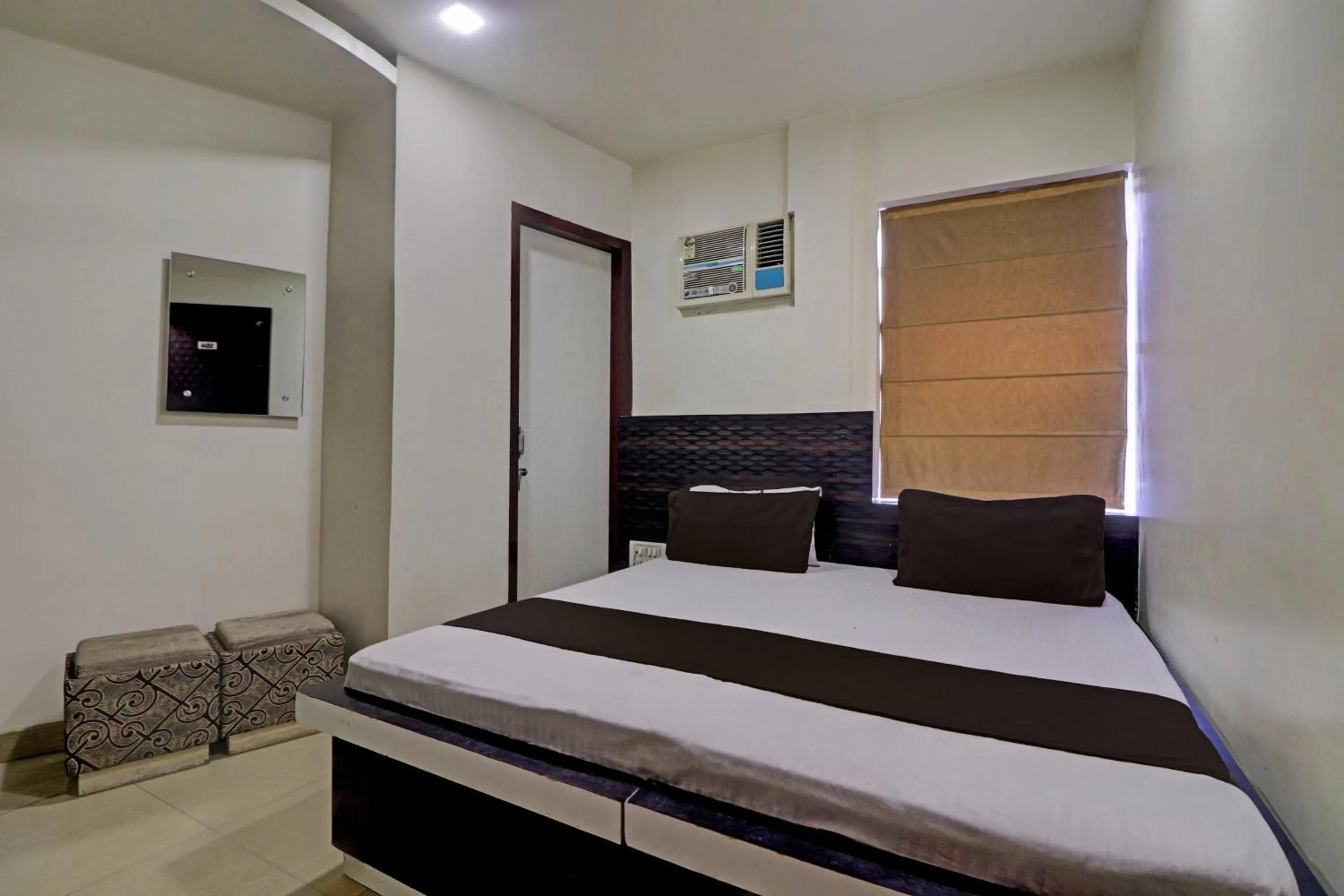 Bedroom, Bed in Collection O The Legend Hotel, Hisar