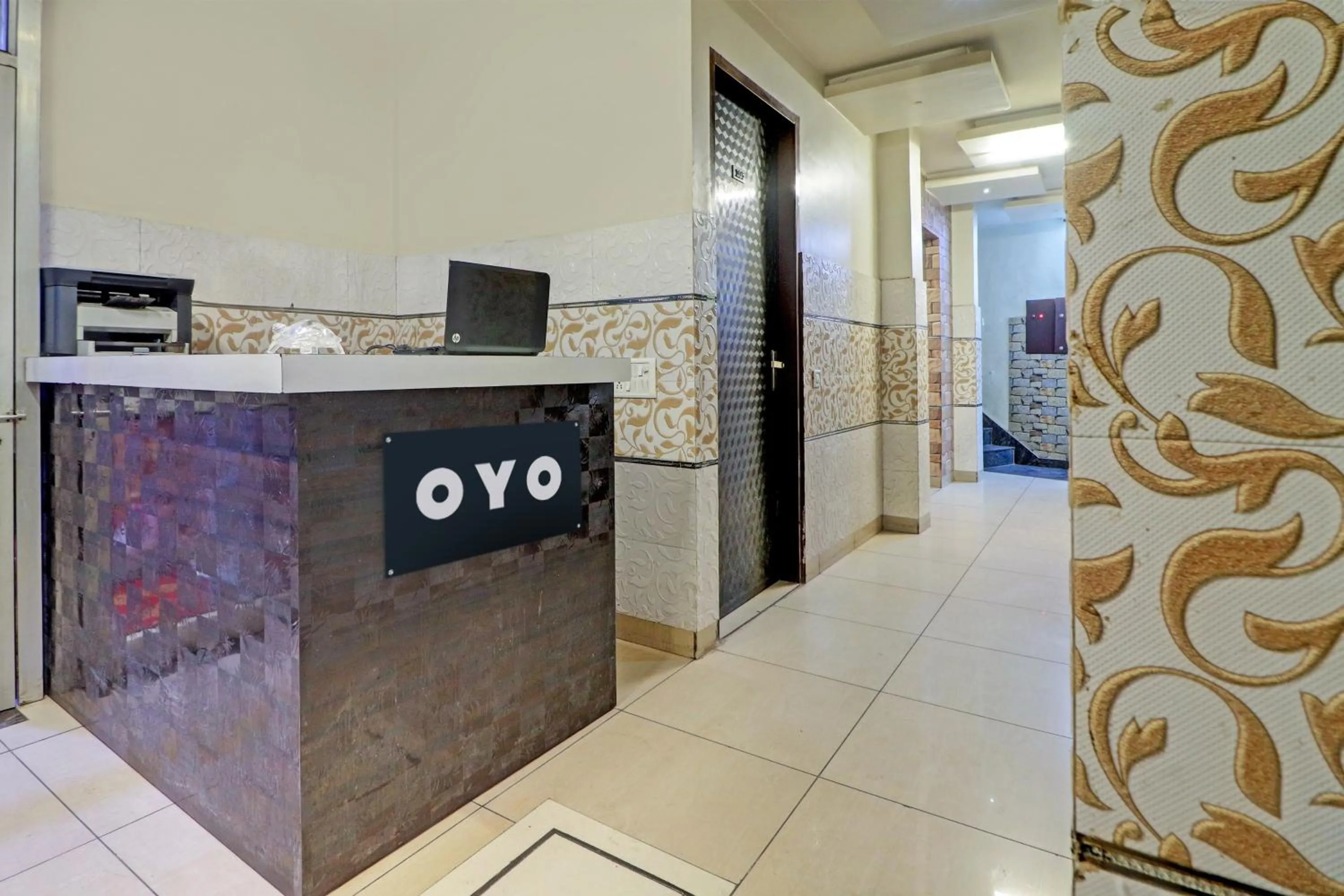 Lobby or reception in Collection O The Legend Hotel, Hisar