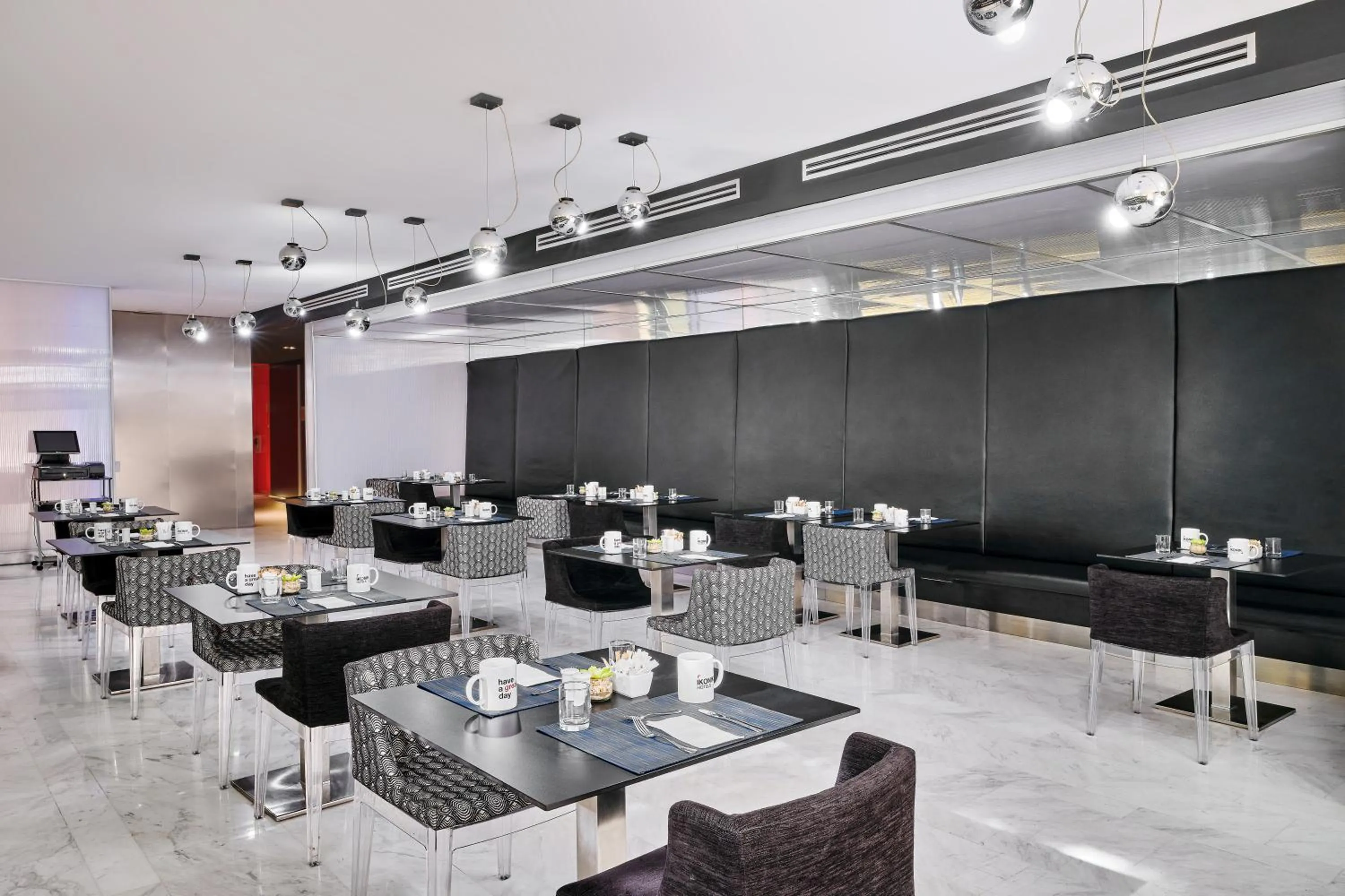 Lounge or bar in Ikonik Anglí