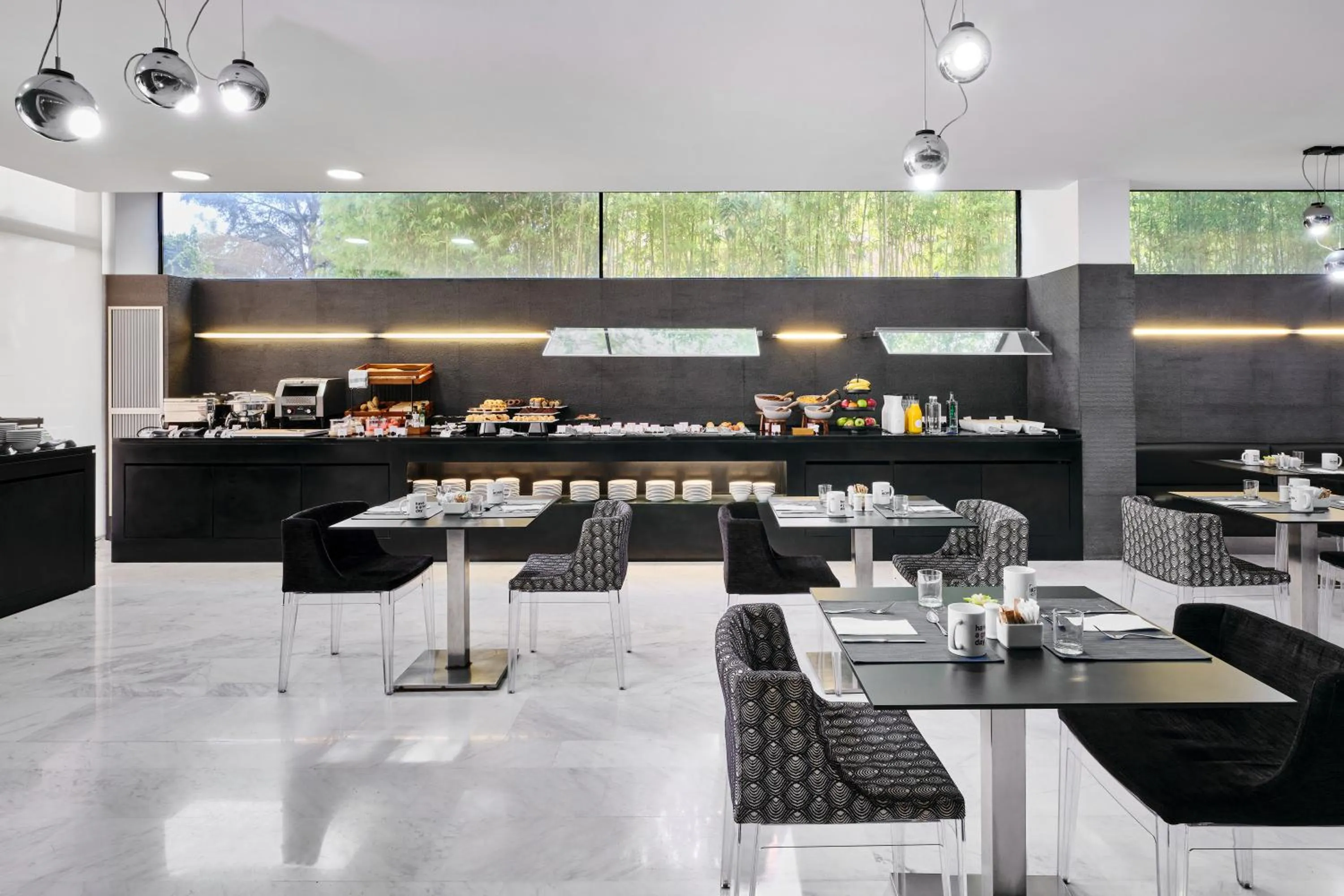 Lounge or bar in Ikonik Anglí