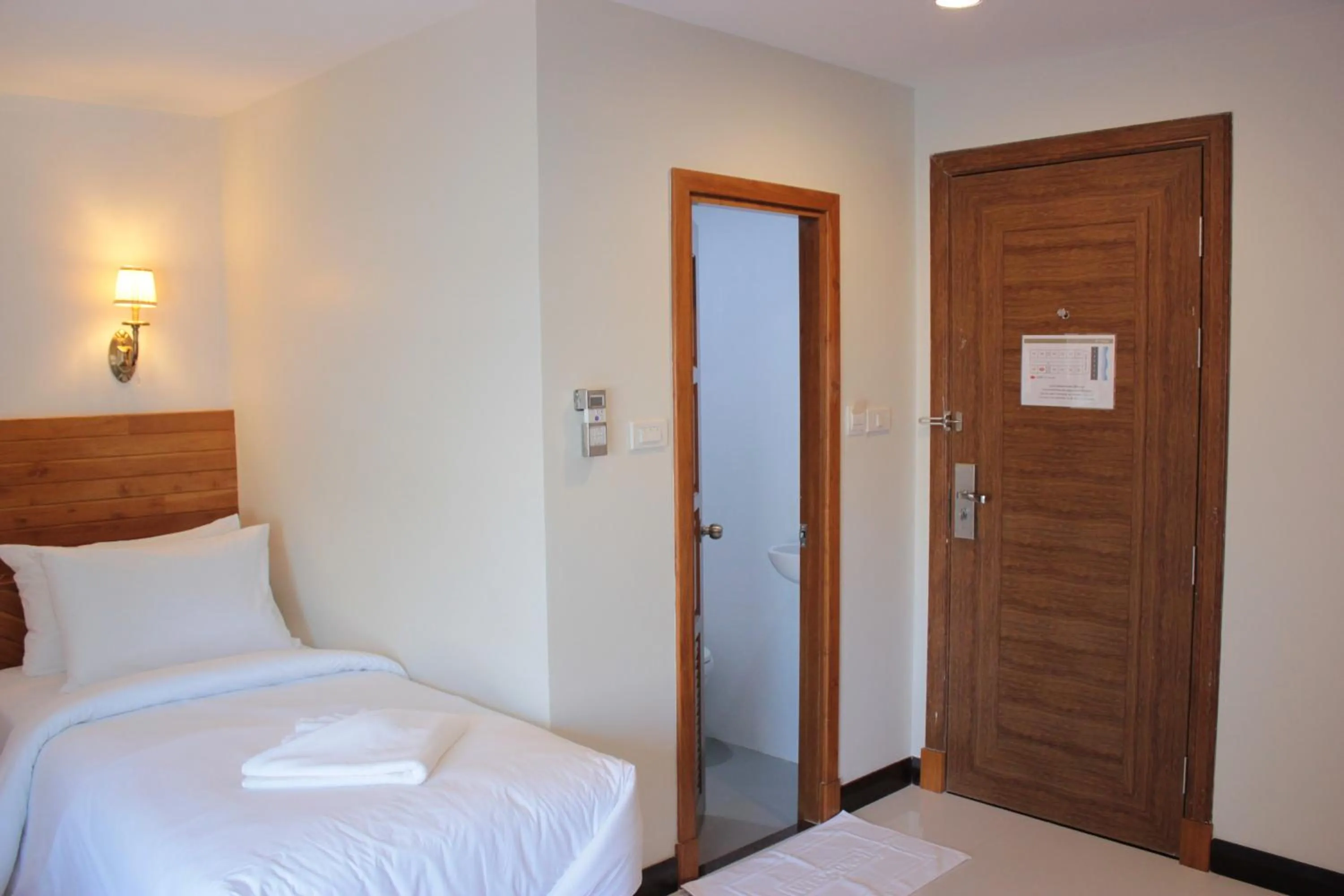 Bed in The Peace River Kwai