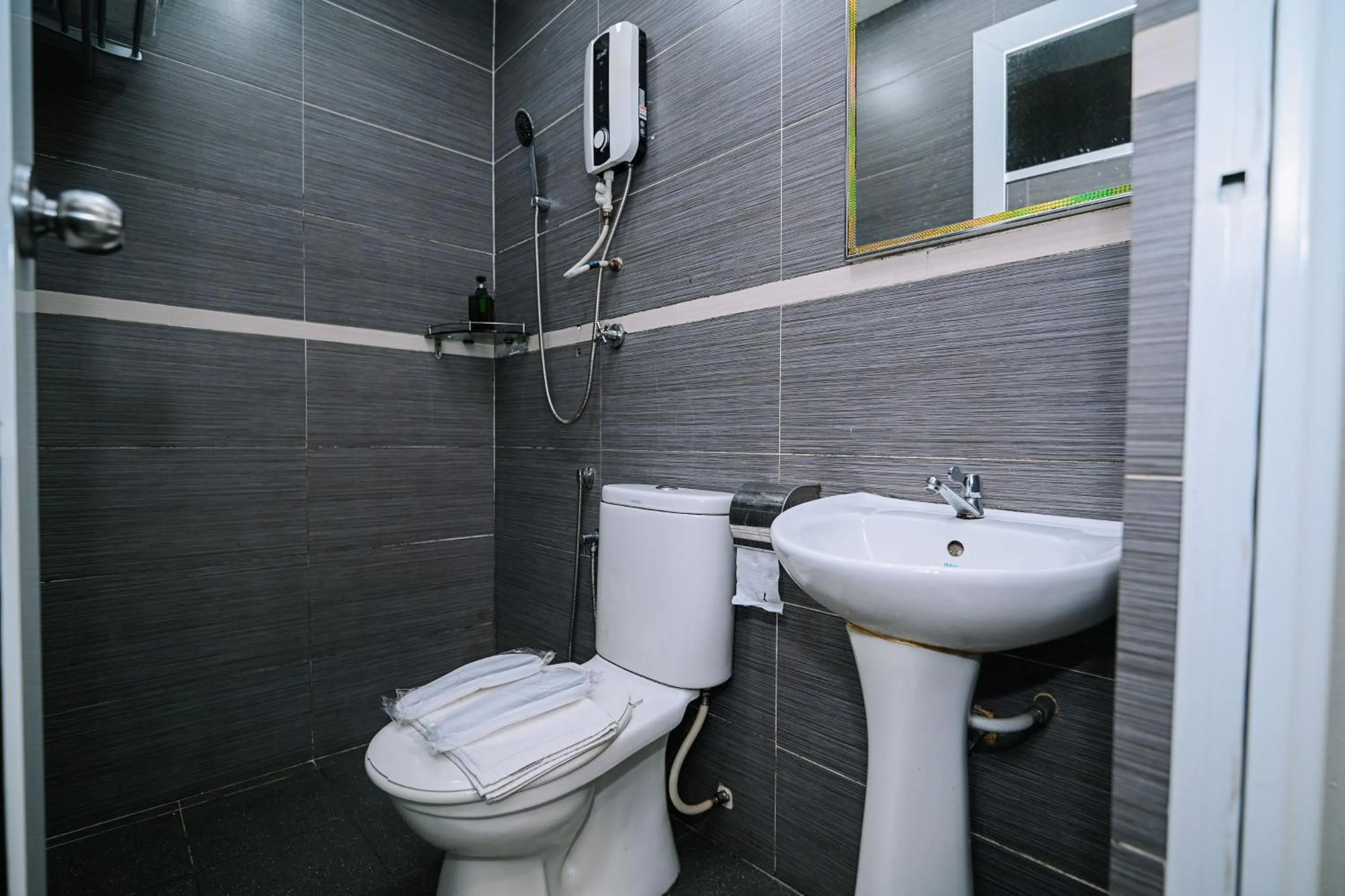 Swing & Pillows - Subang SS15