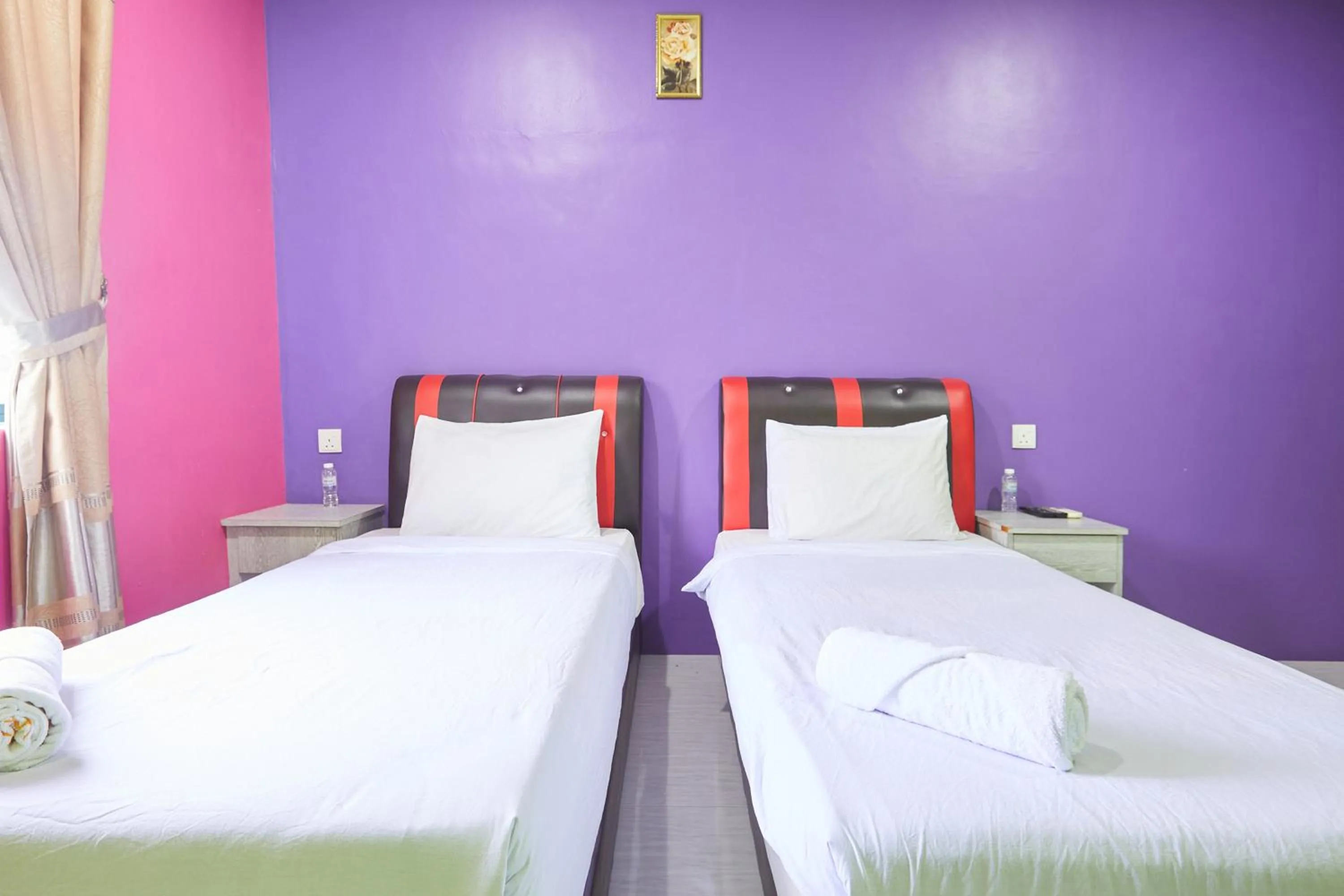 Bed in SY JERANTUT HOTEL