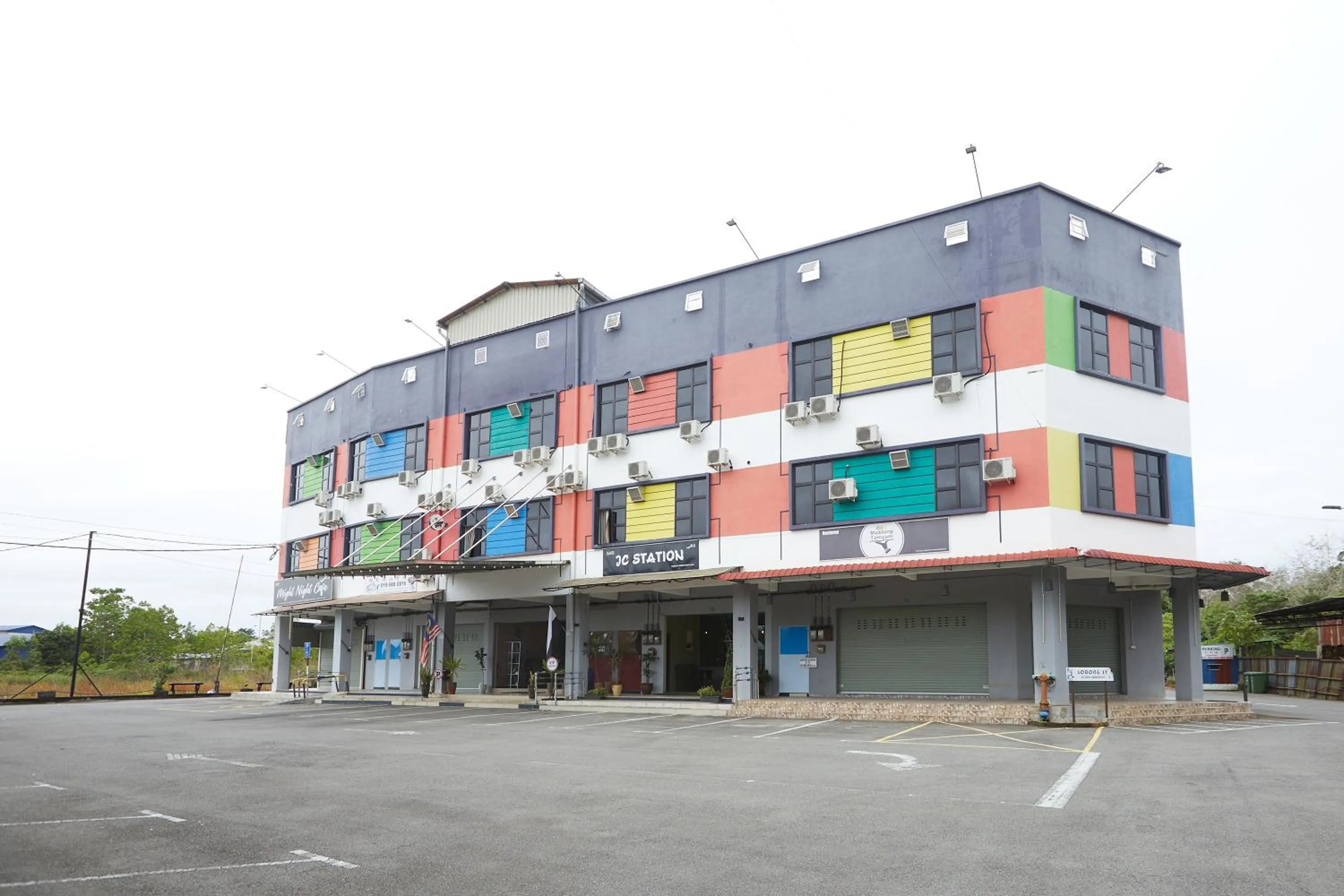 Property building in SY JERANTUT HOTEL