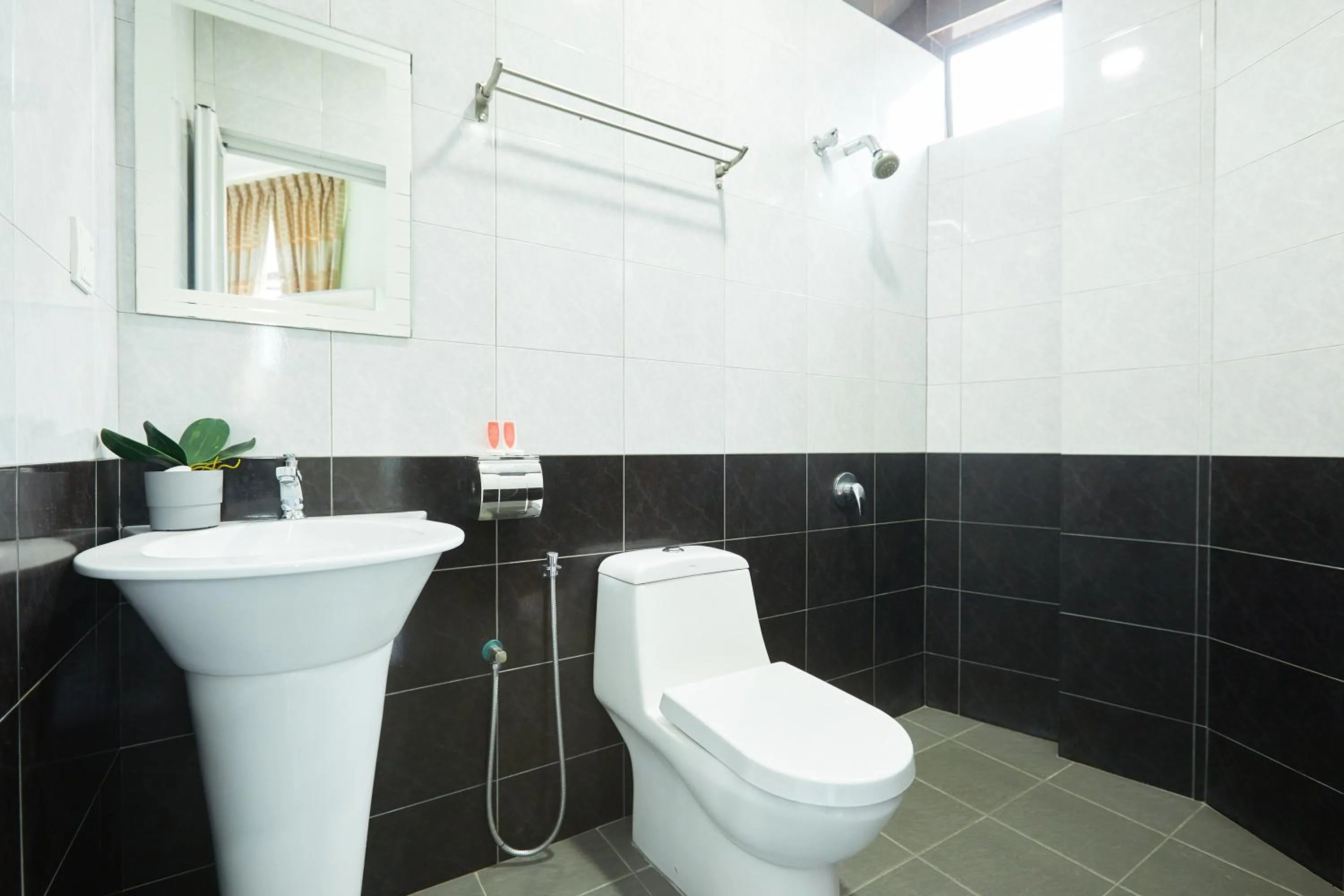 Bathroom in SY JERANTUT HOTEL