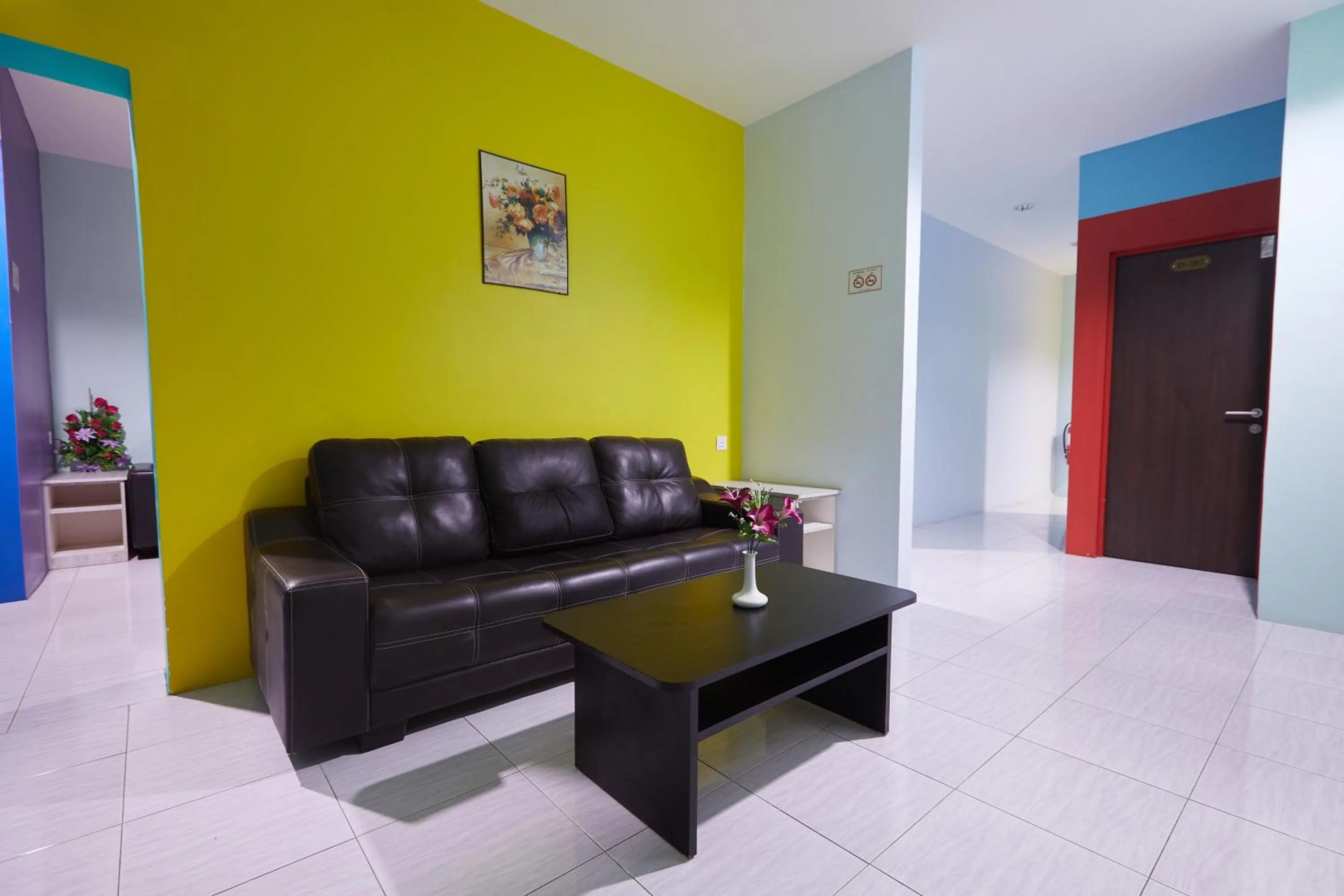 Living room in SY JERANTUT HOTEL