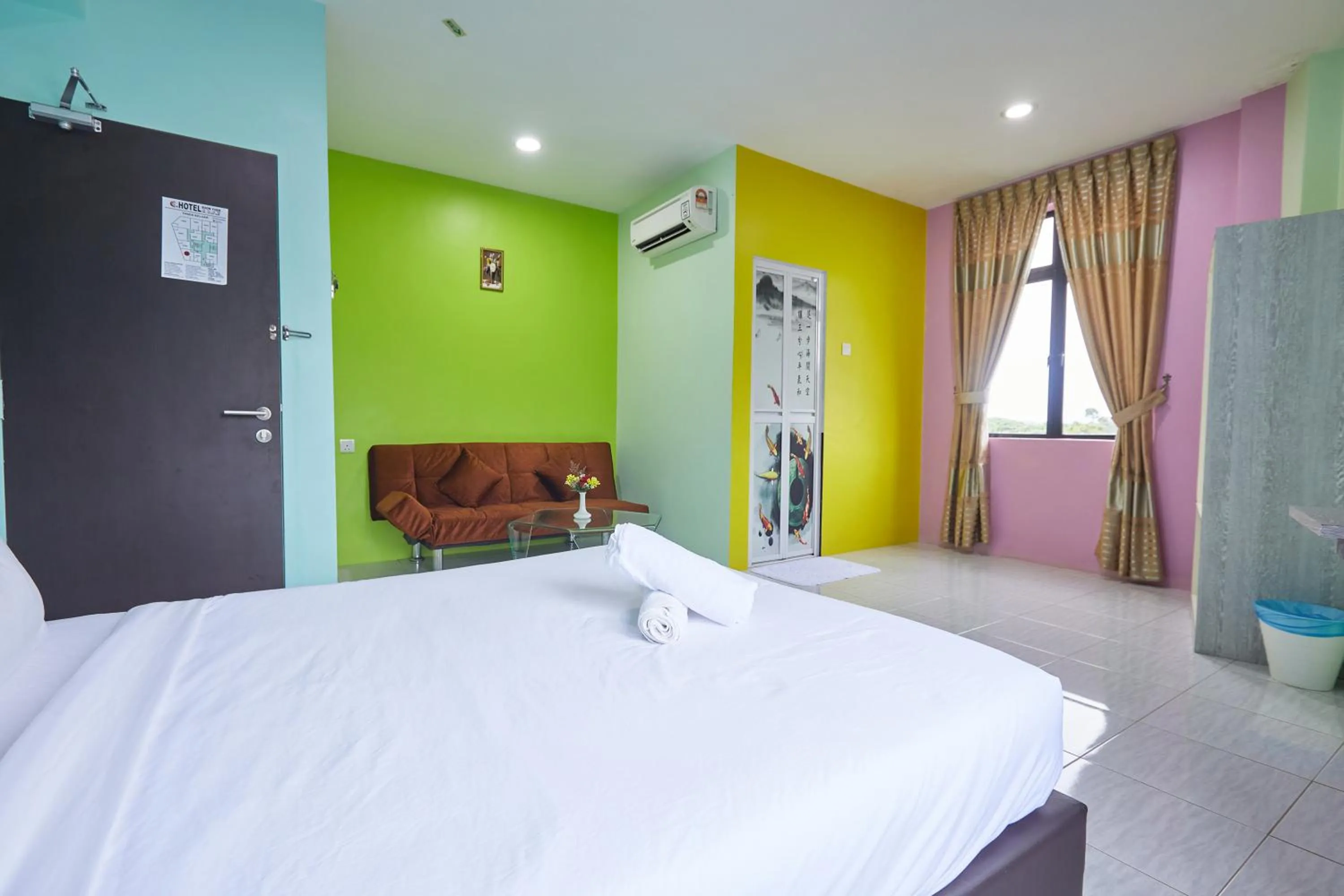 Bed in SY JERANTUT HOTEL