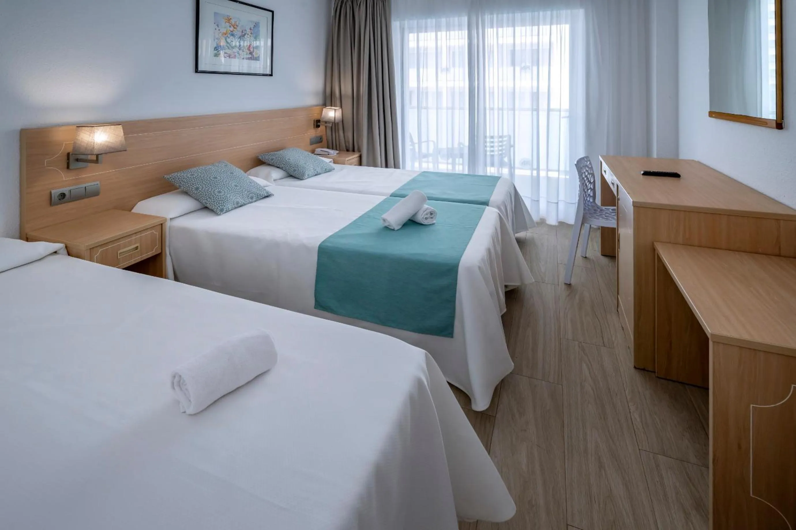 Photo of the whole room, Bed in 4R Salou Park Resort II