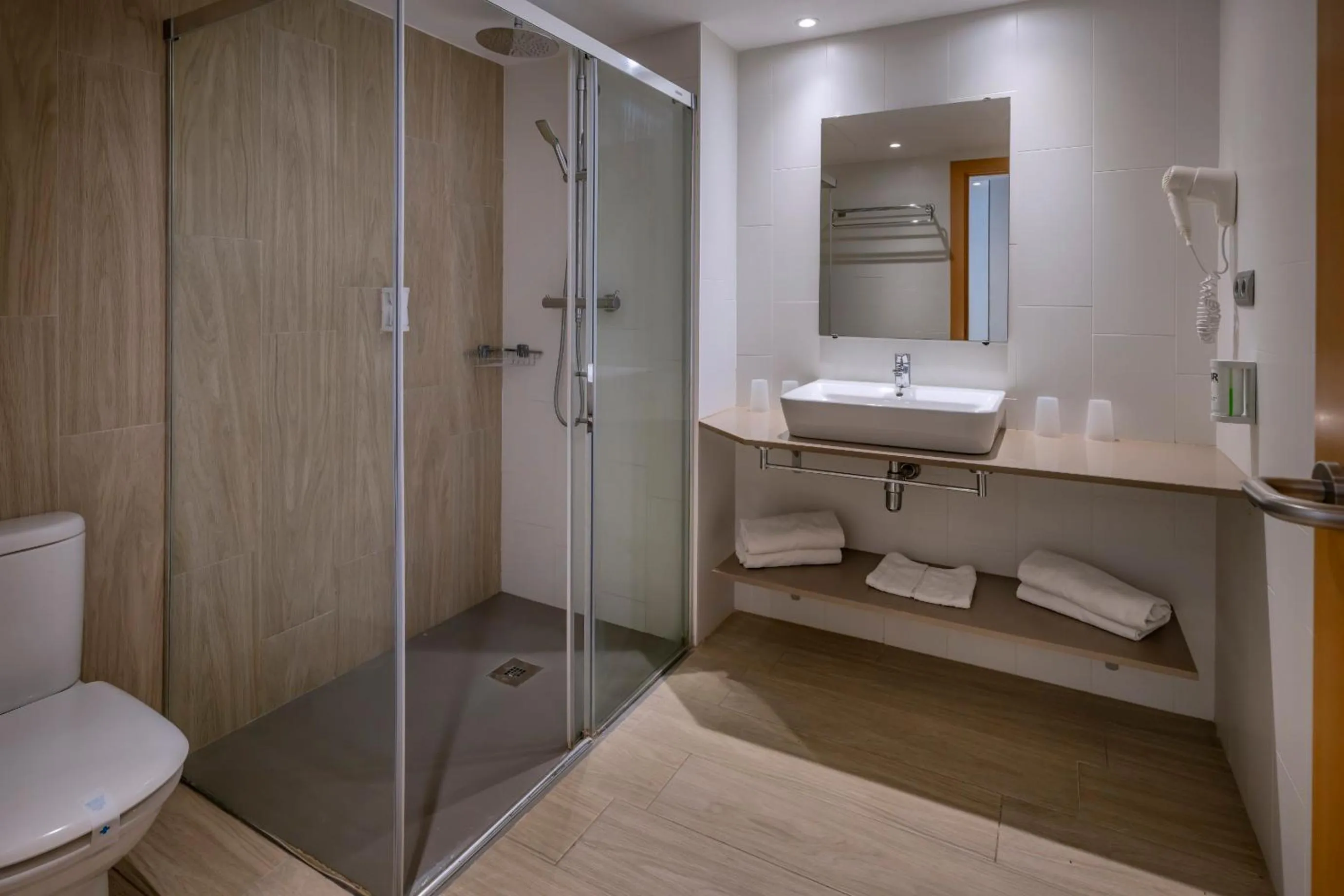 Bathroom in 4R Salou Park Resort II