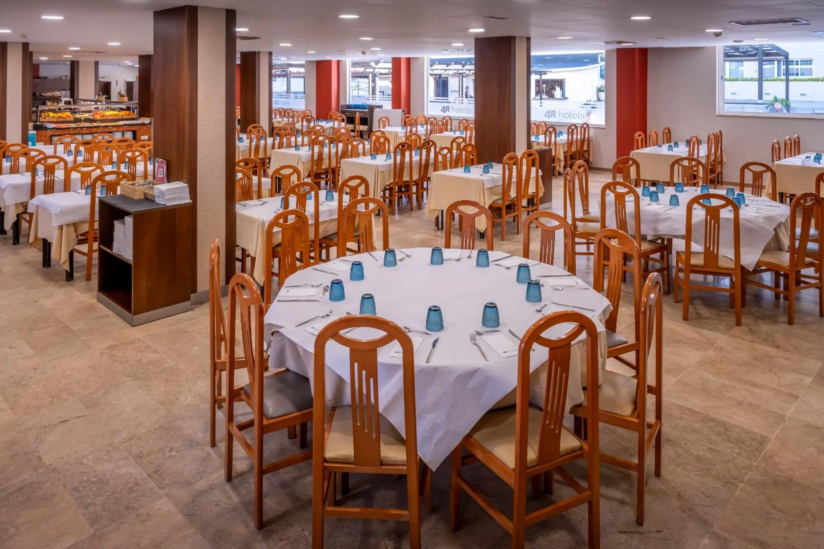 Restaurant/places to eat in 4R Salou Park Resort II