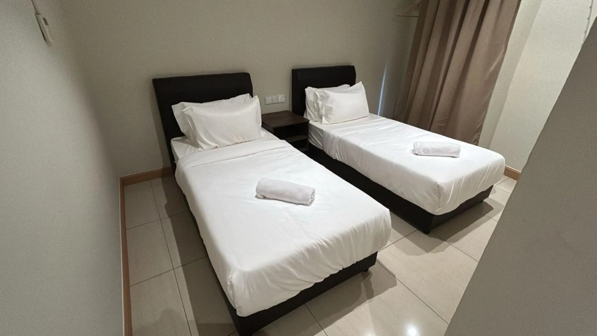 Deluxe Twin Room in Swing & Pillows - Kota Damansara