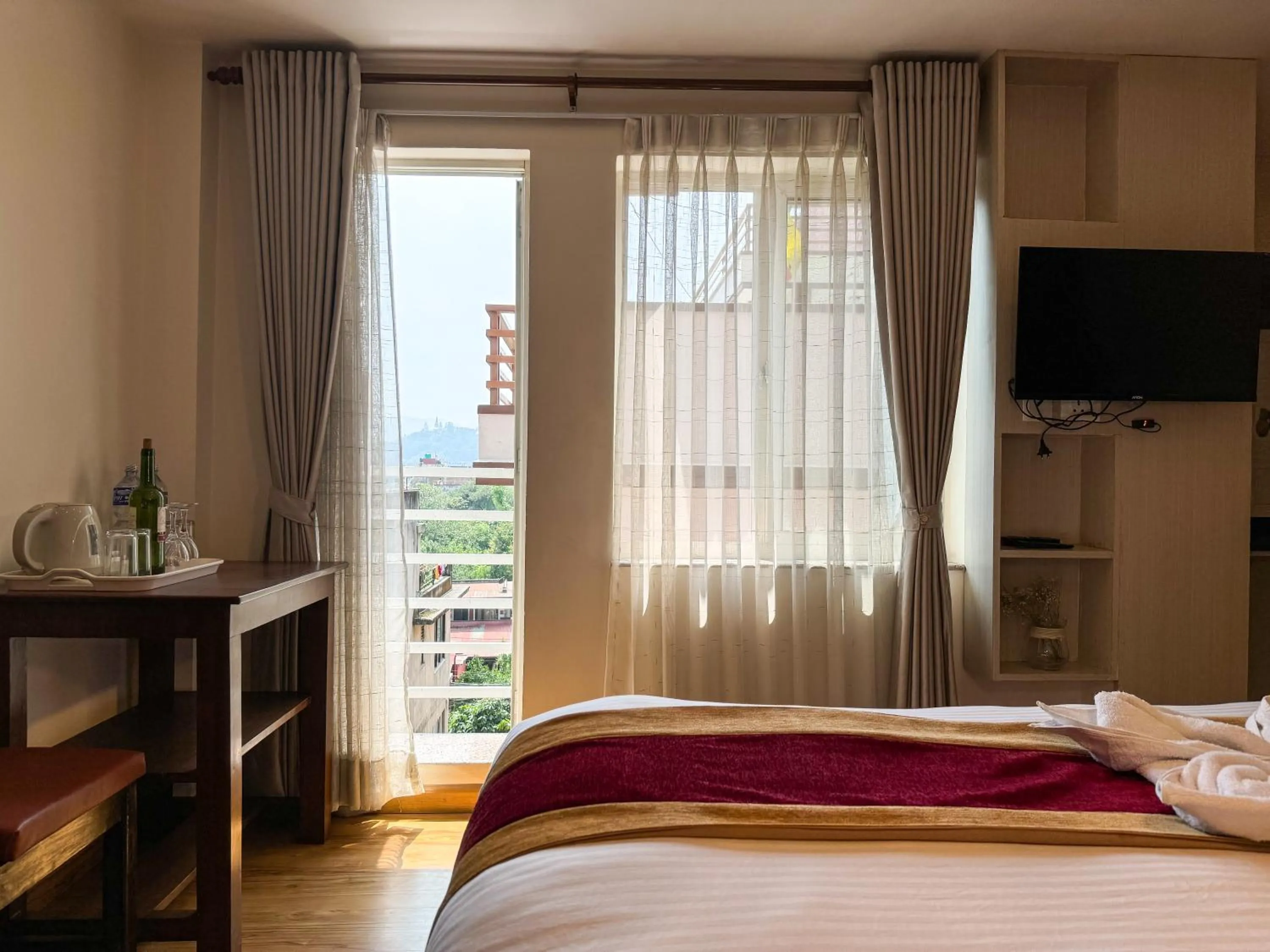 TV and multimedia, Bed in Hotel Abi International