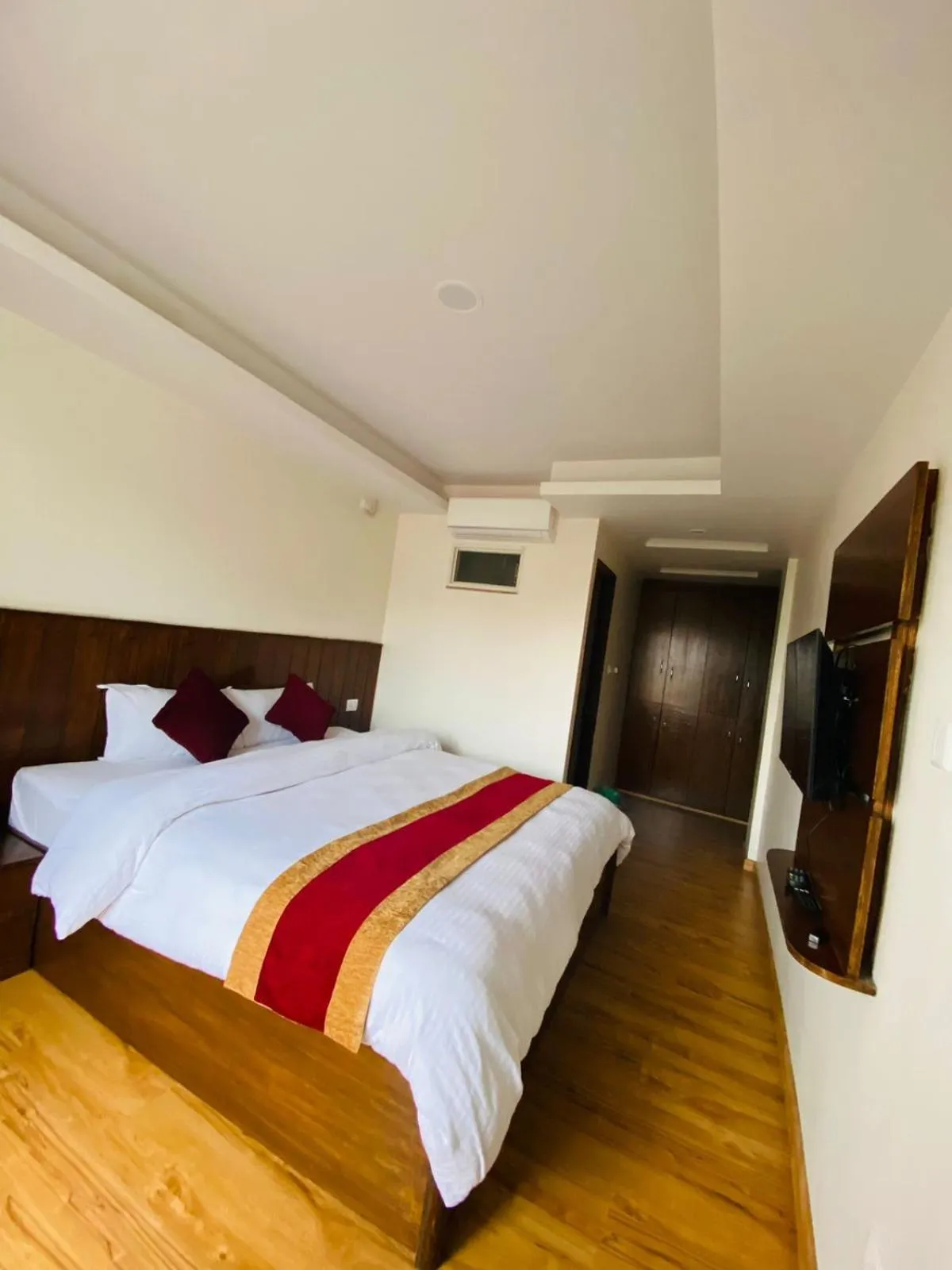 Property building, Bed in Hotel Abi International