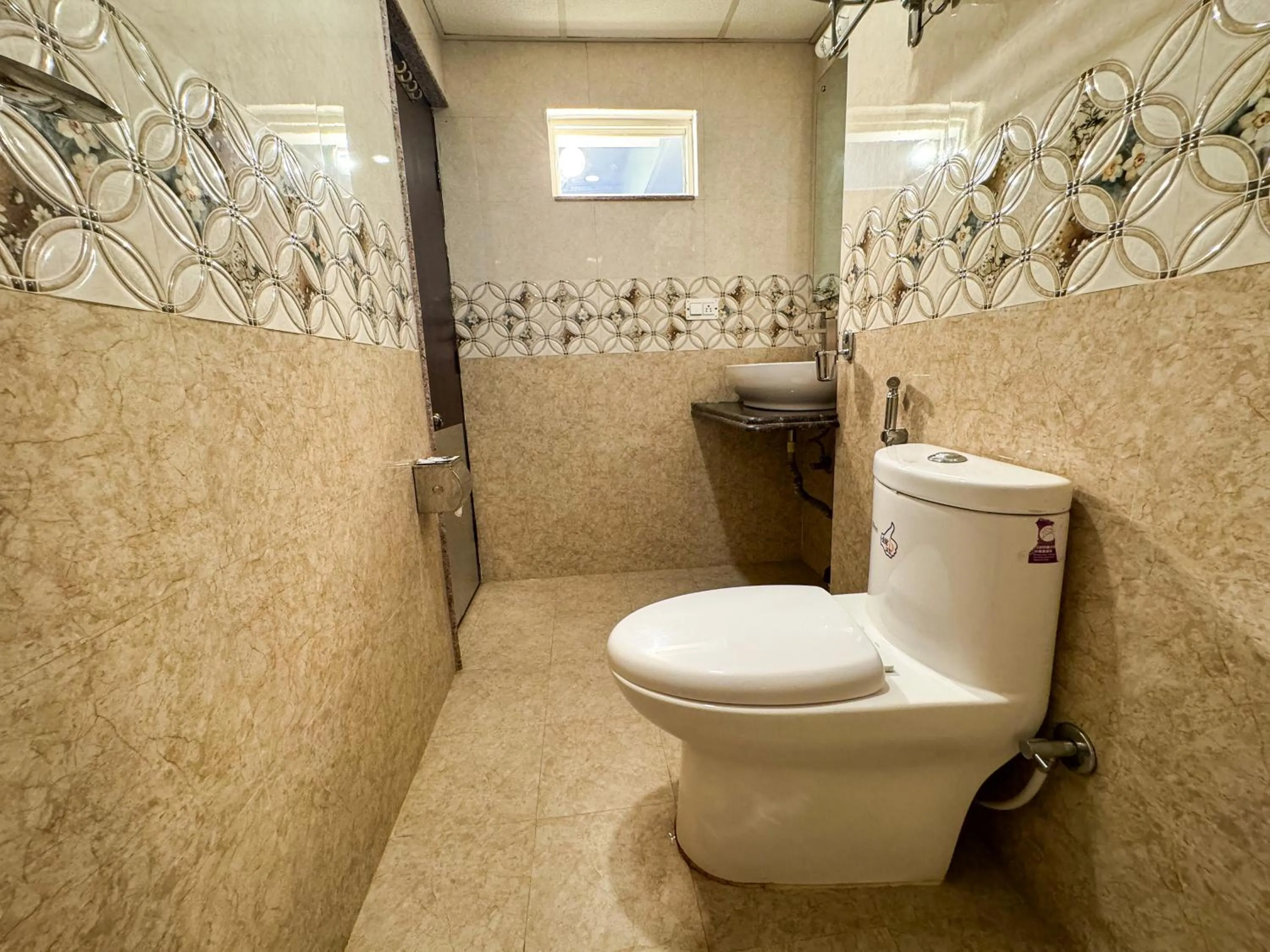 Bathroom in Hotel Abi International