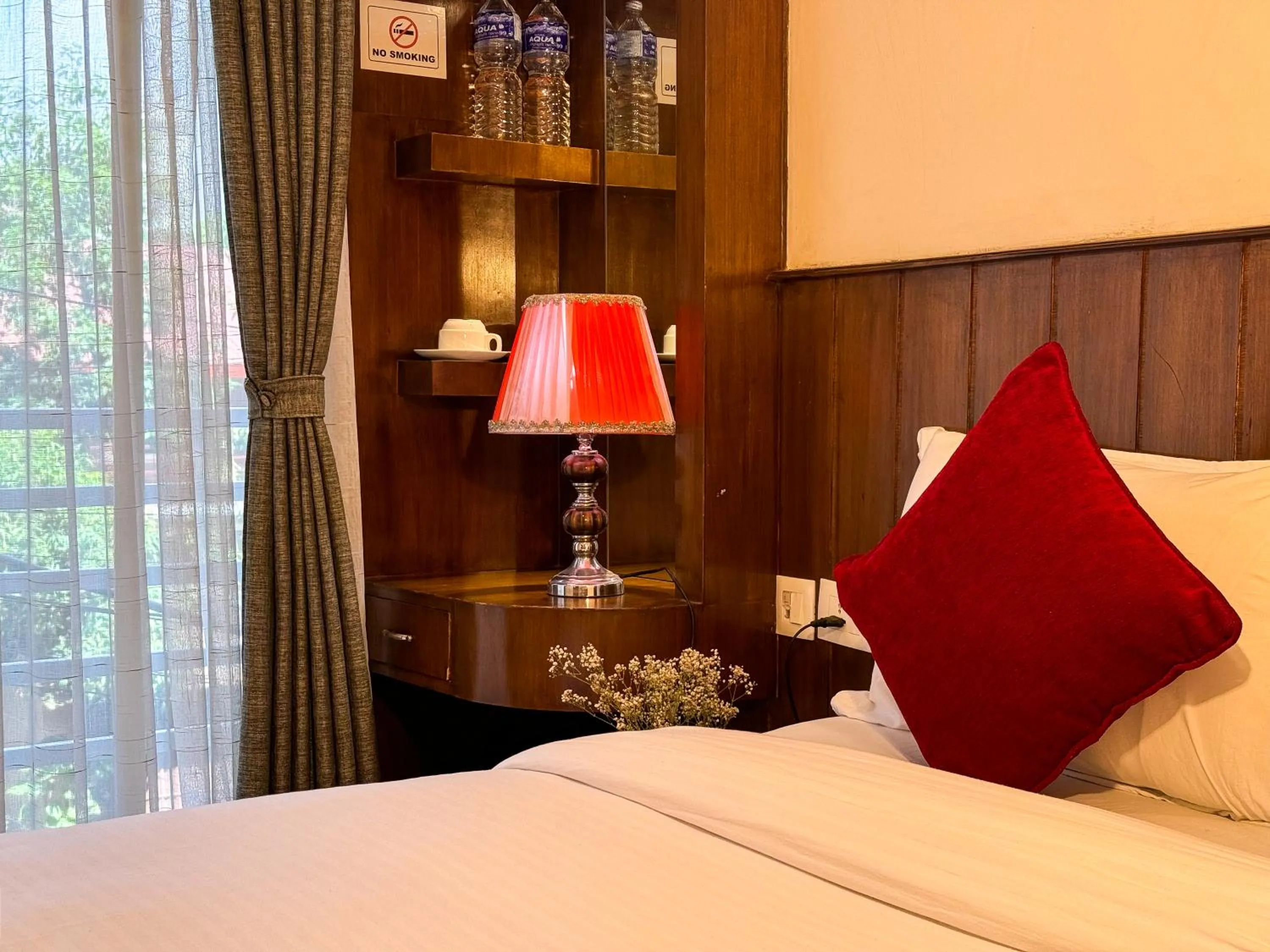 Toilet, Bed in Hotel Abi International