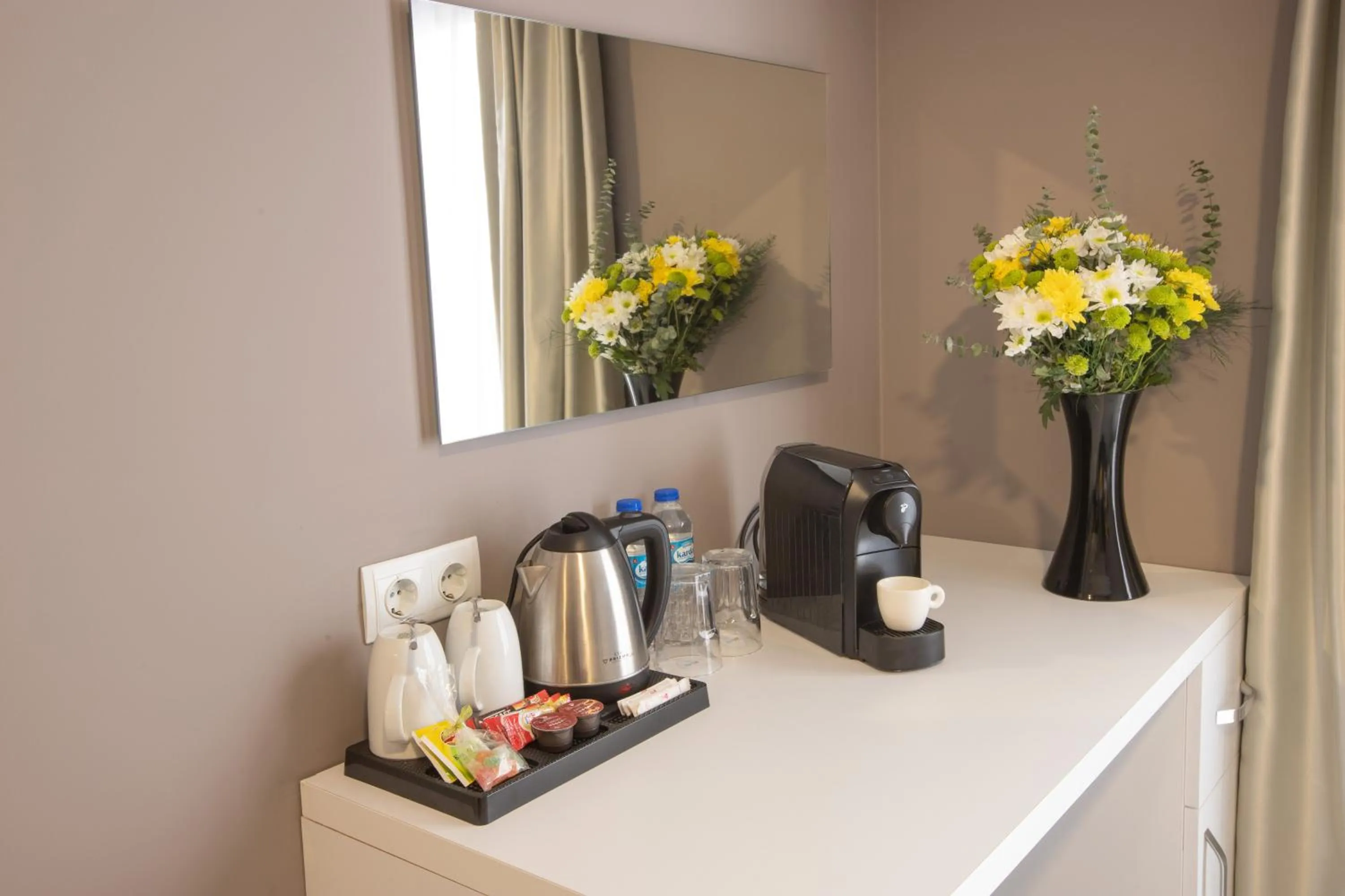 Coffee/tea facilities in First Joy Hotel