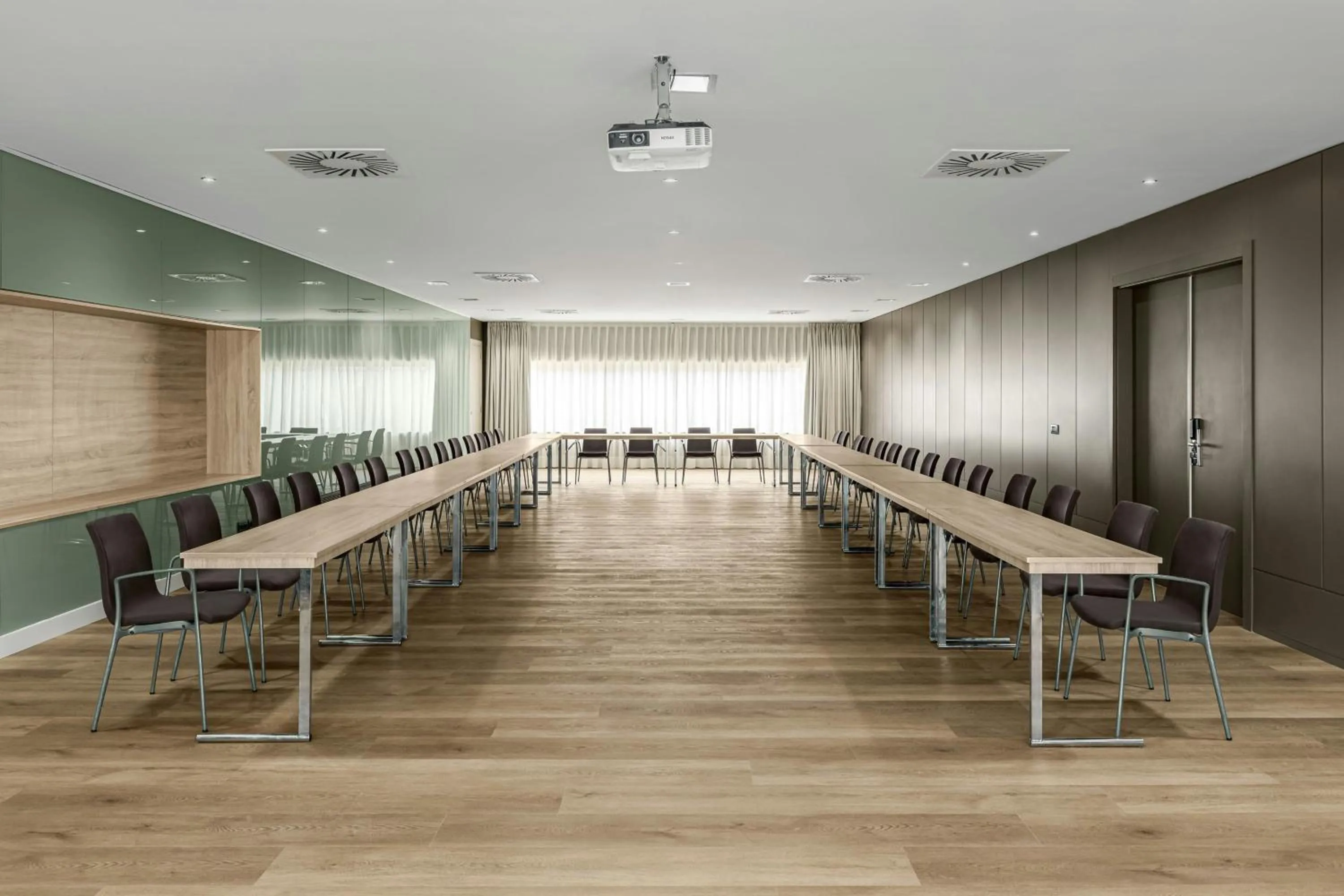 Meeting/conference room in AC Hotel by Marriott Gava Mar Airport