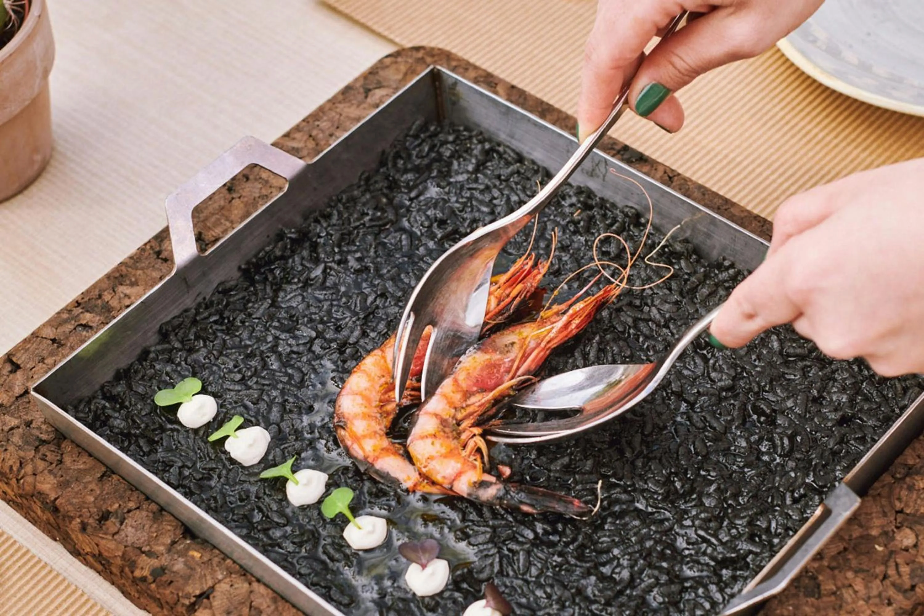 Restaurant/places to eat in AC Hotel by Marriott Gava Mar Airport