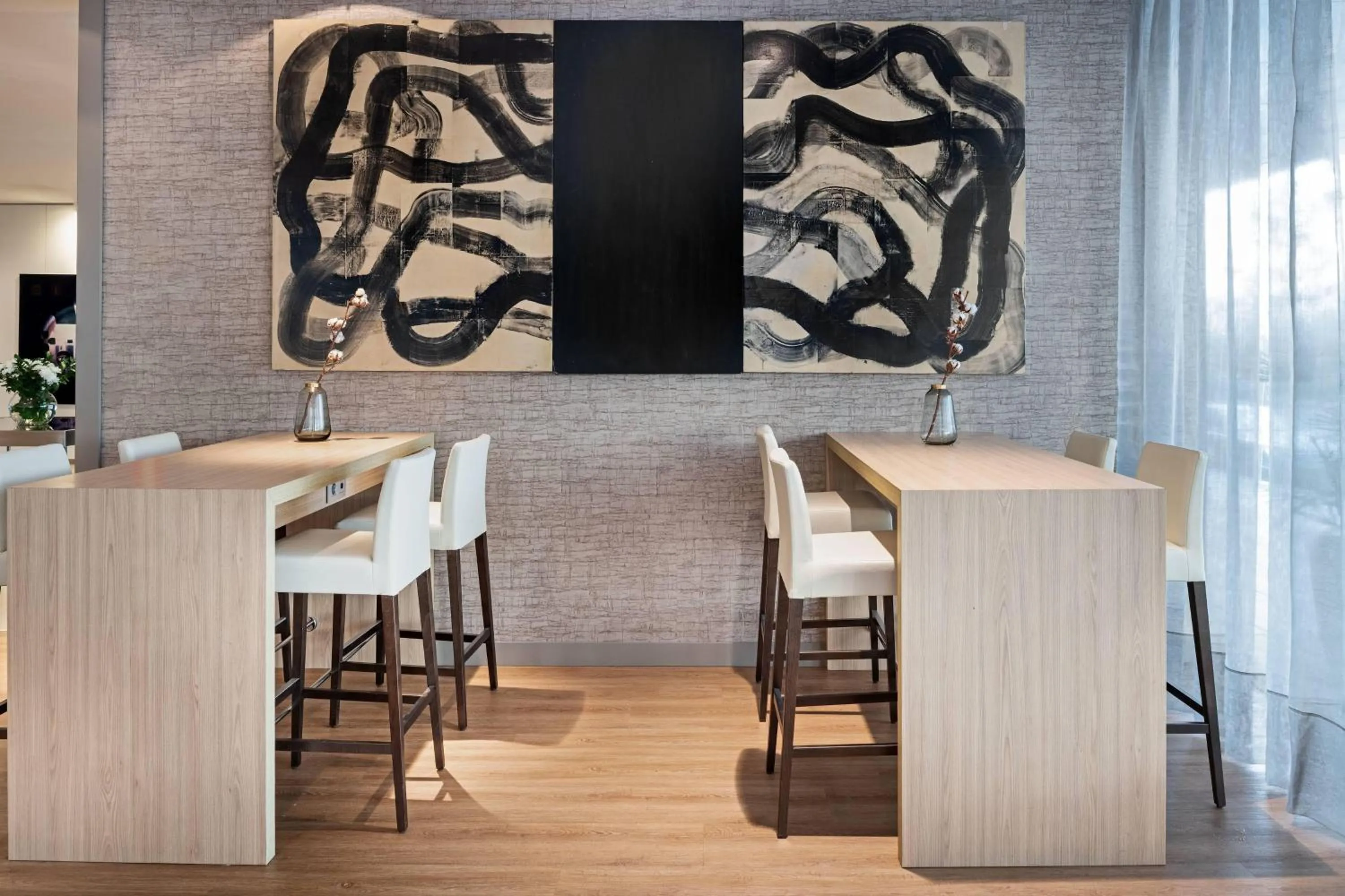 Lounge or bar in AC Hotel San Sebastián de los Reyes by Marriott