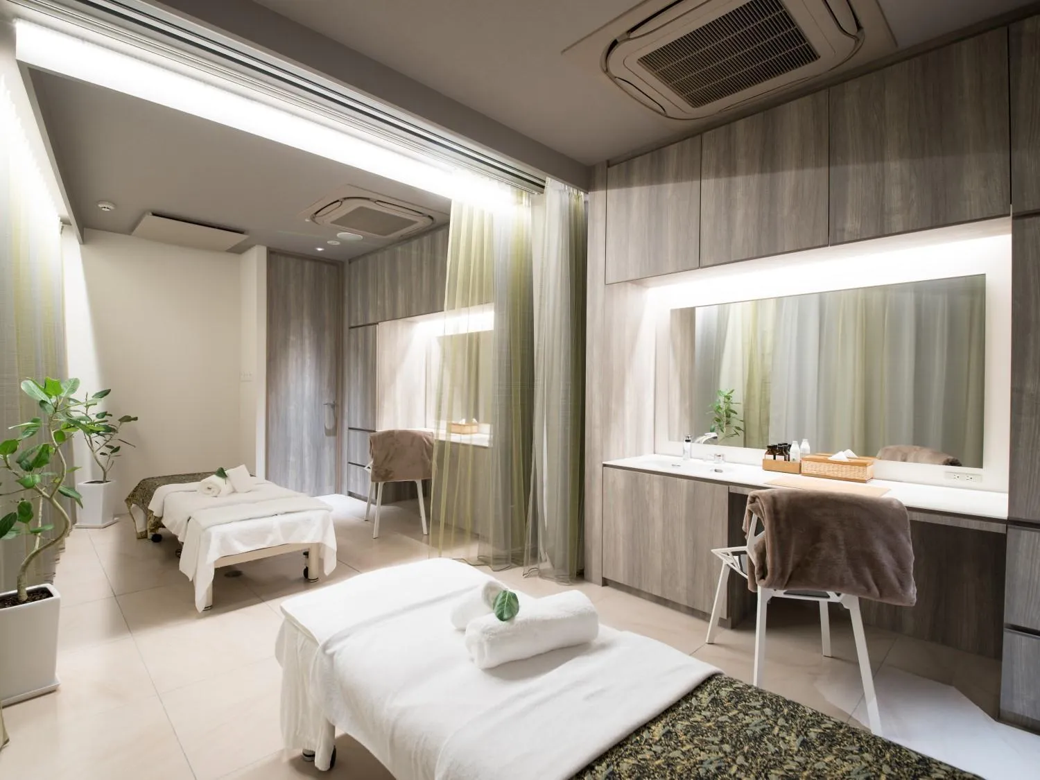 Massage, Bed in Atami Sekaie