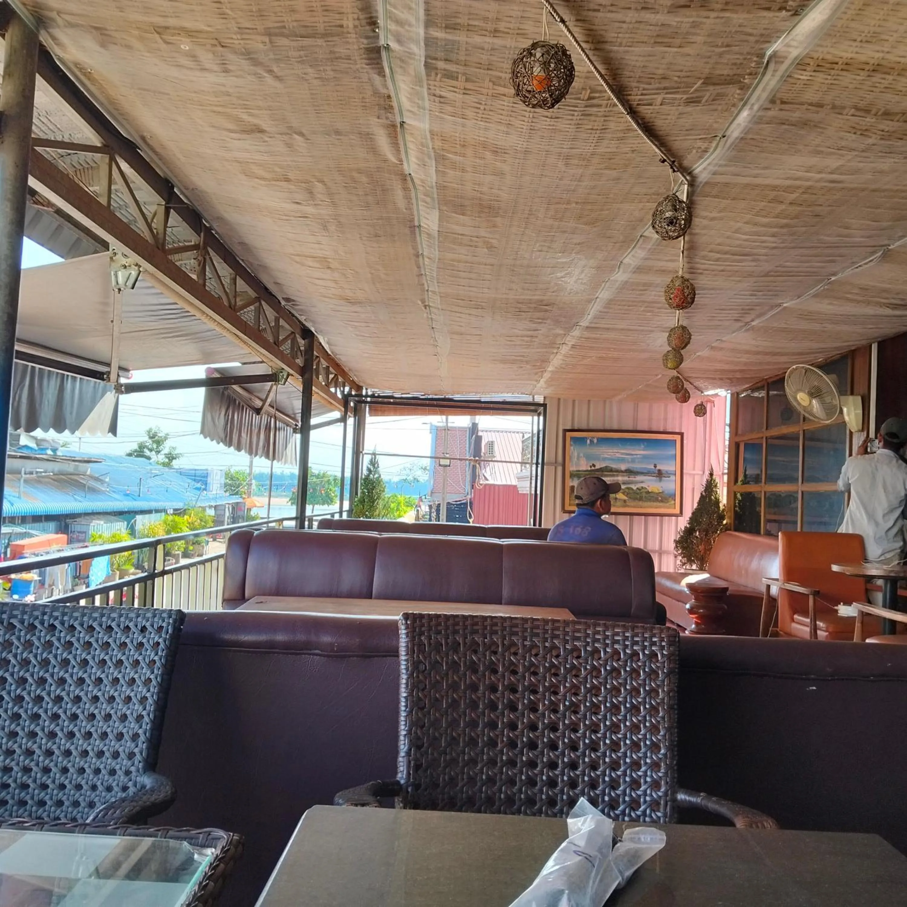 Restaurant/places to eat in Nomad Guesthouse