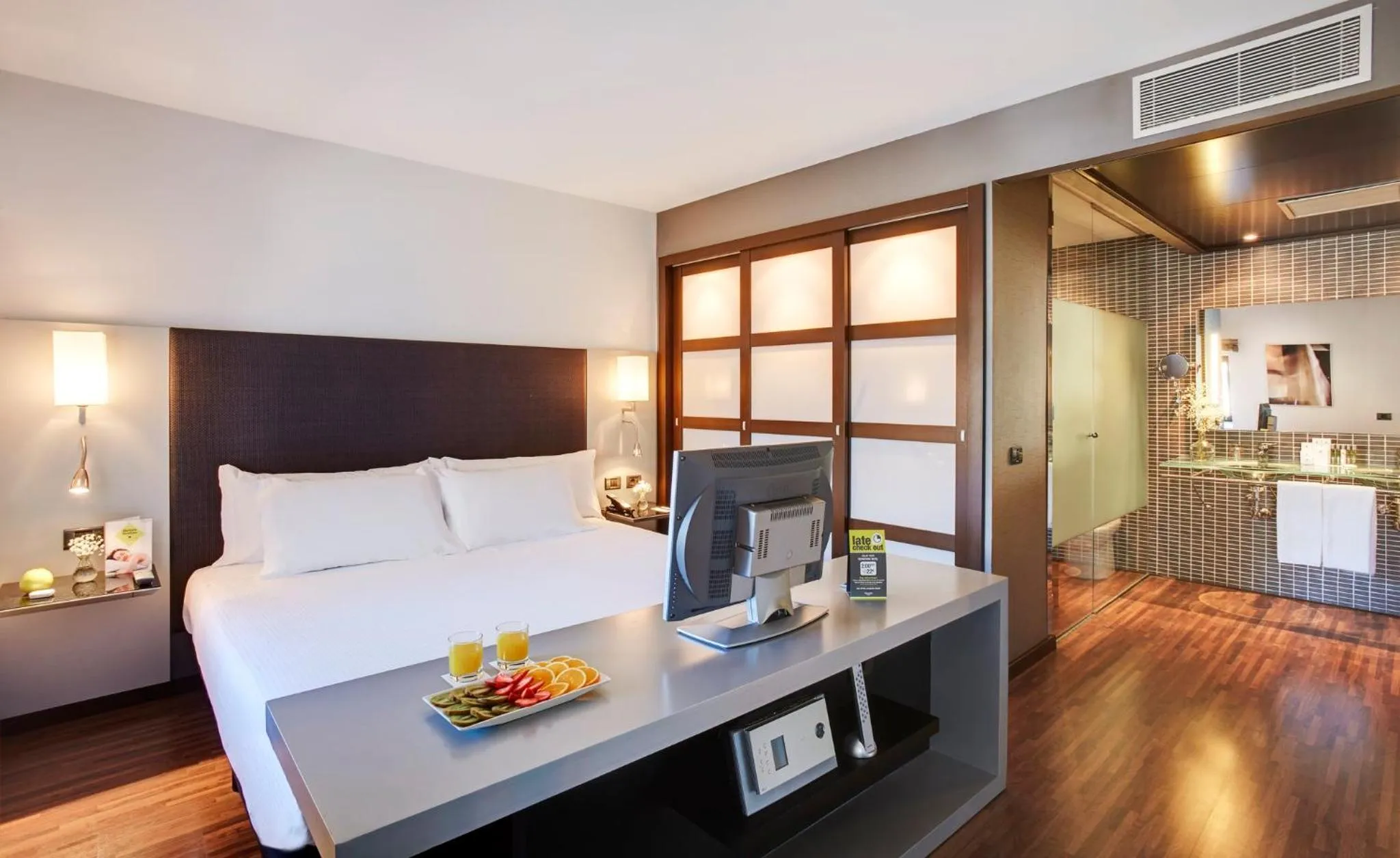 Photo of the whole room, Bed in Hotel Sercotel Ciutat D'Alcoi