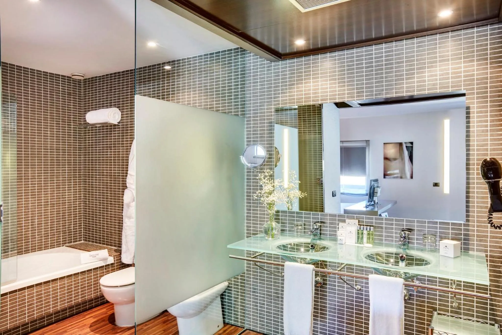 Bathroom in Hotel Sercotel Ciutat D'Alcoi