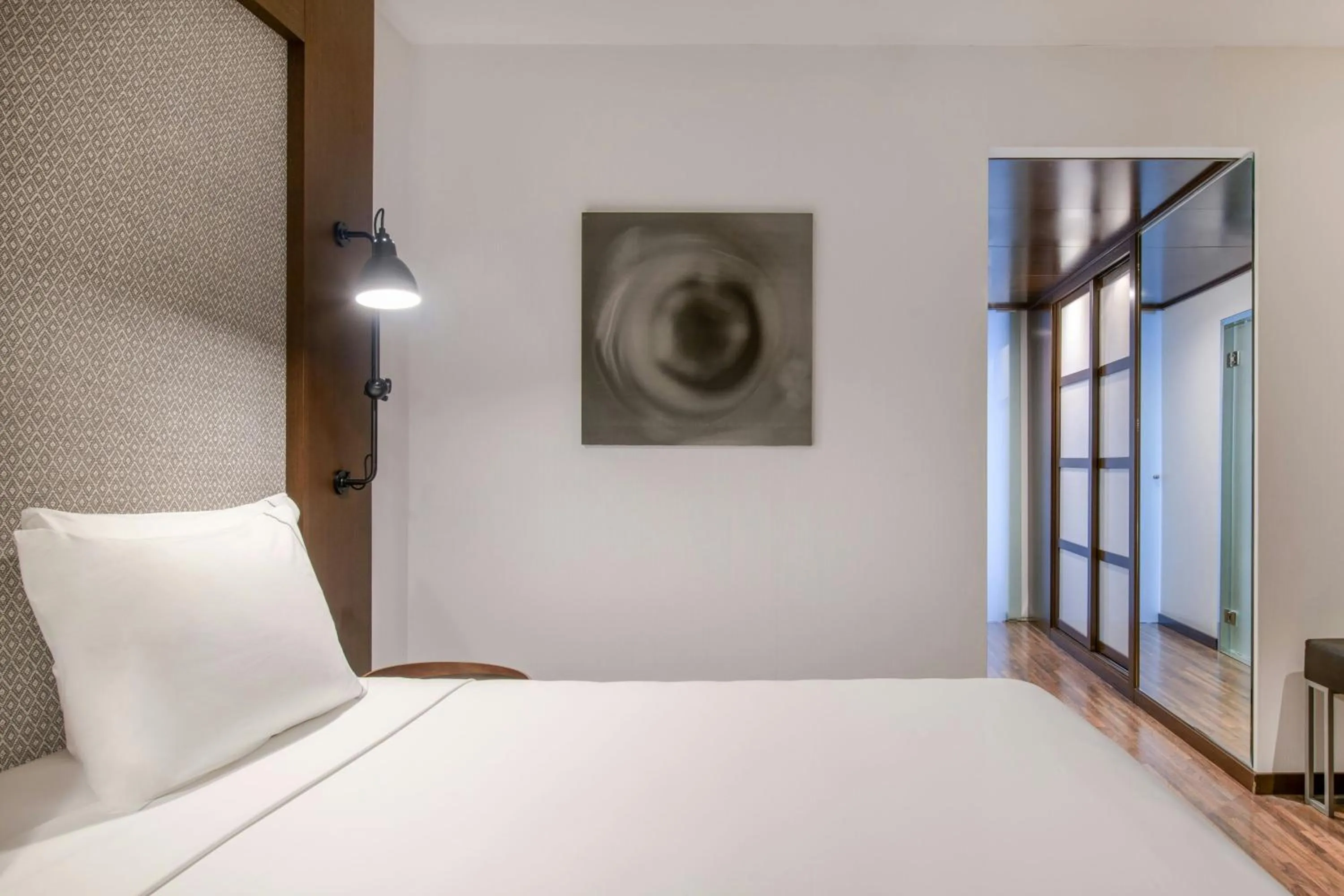 Bedroom, Bed in AC Hotel by Marriott Alicante