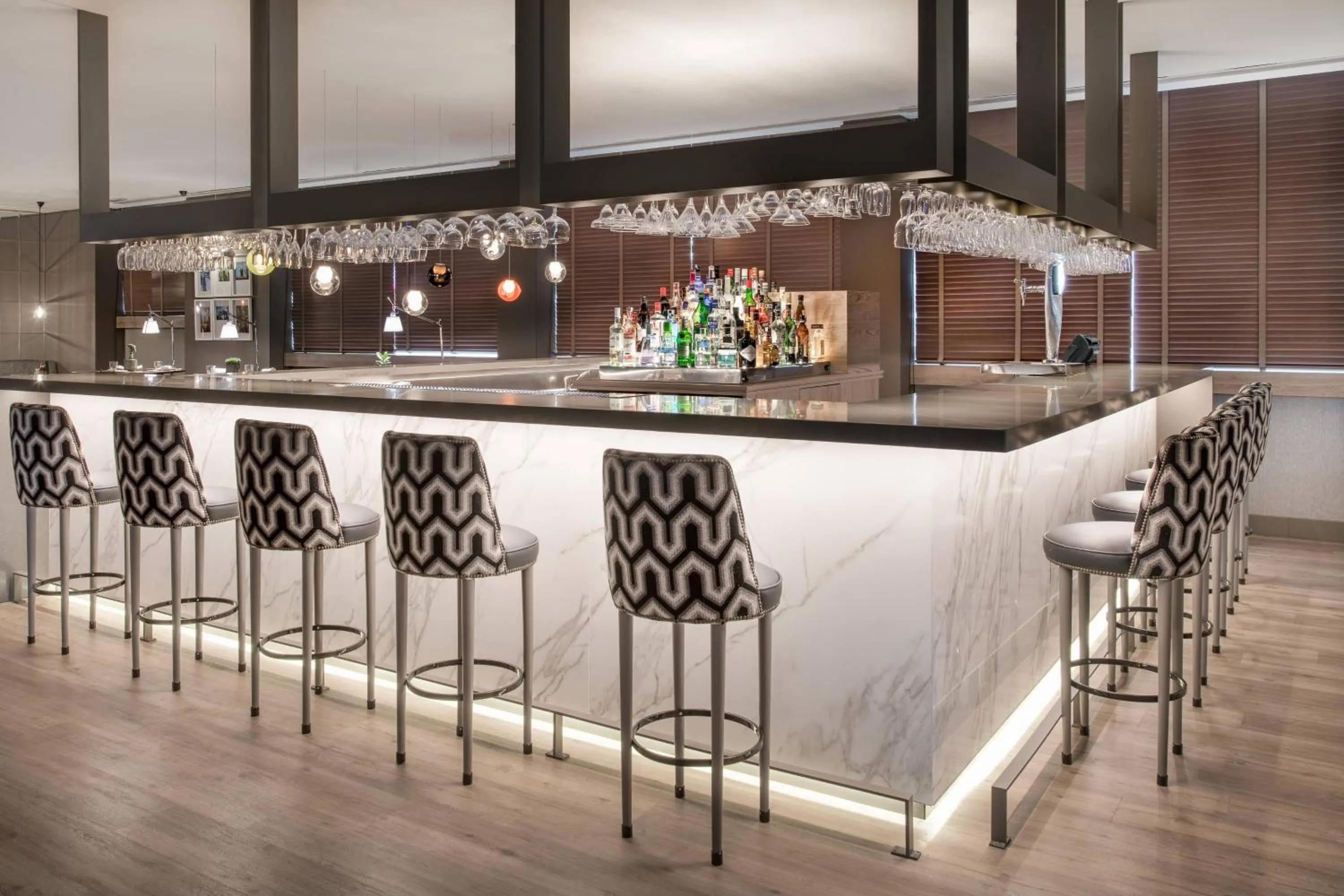 Lounge or bar in AC Hotel by Marriott Alicante