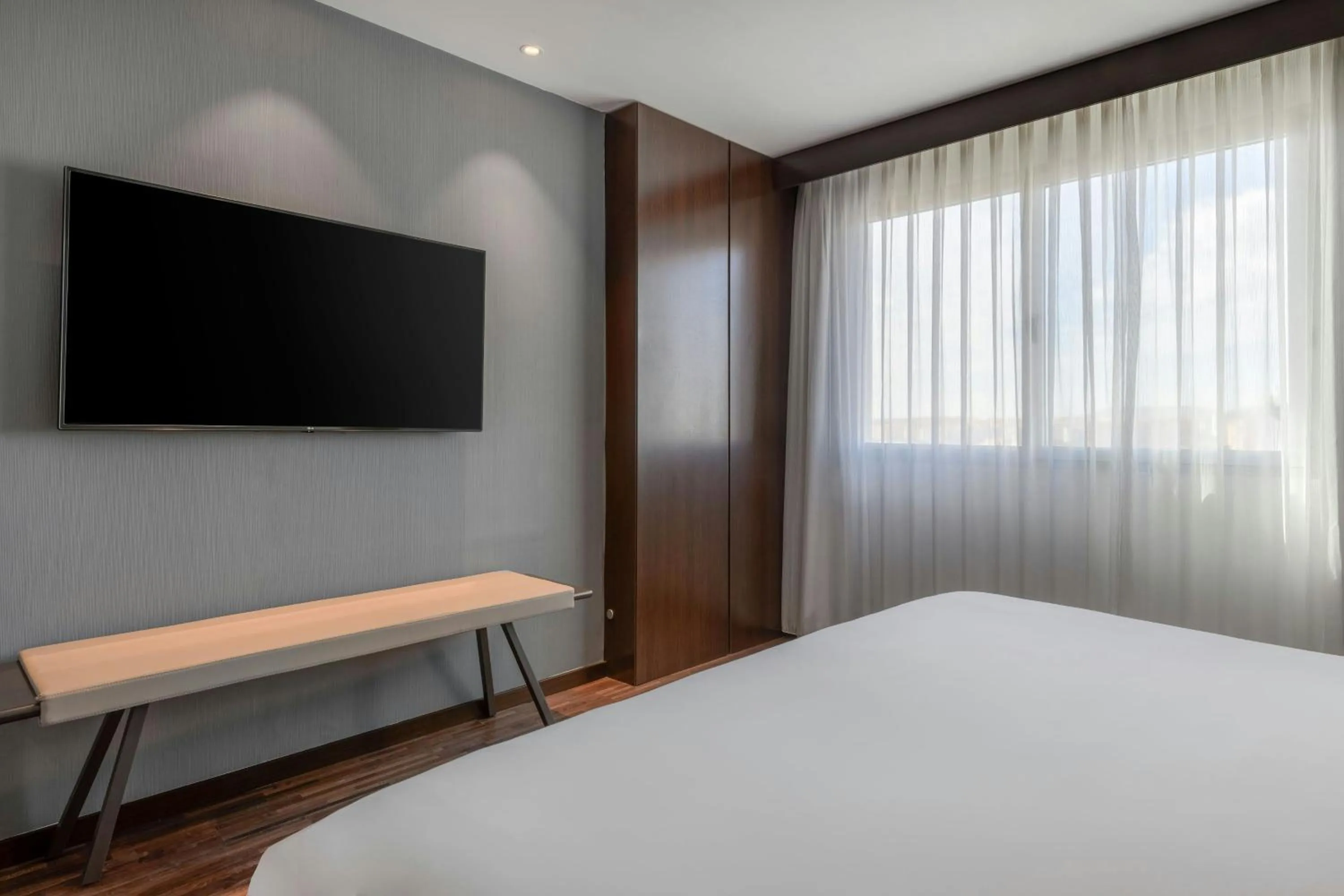 Bedroom, Bed in AC Hotel by Marriott Alicante