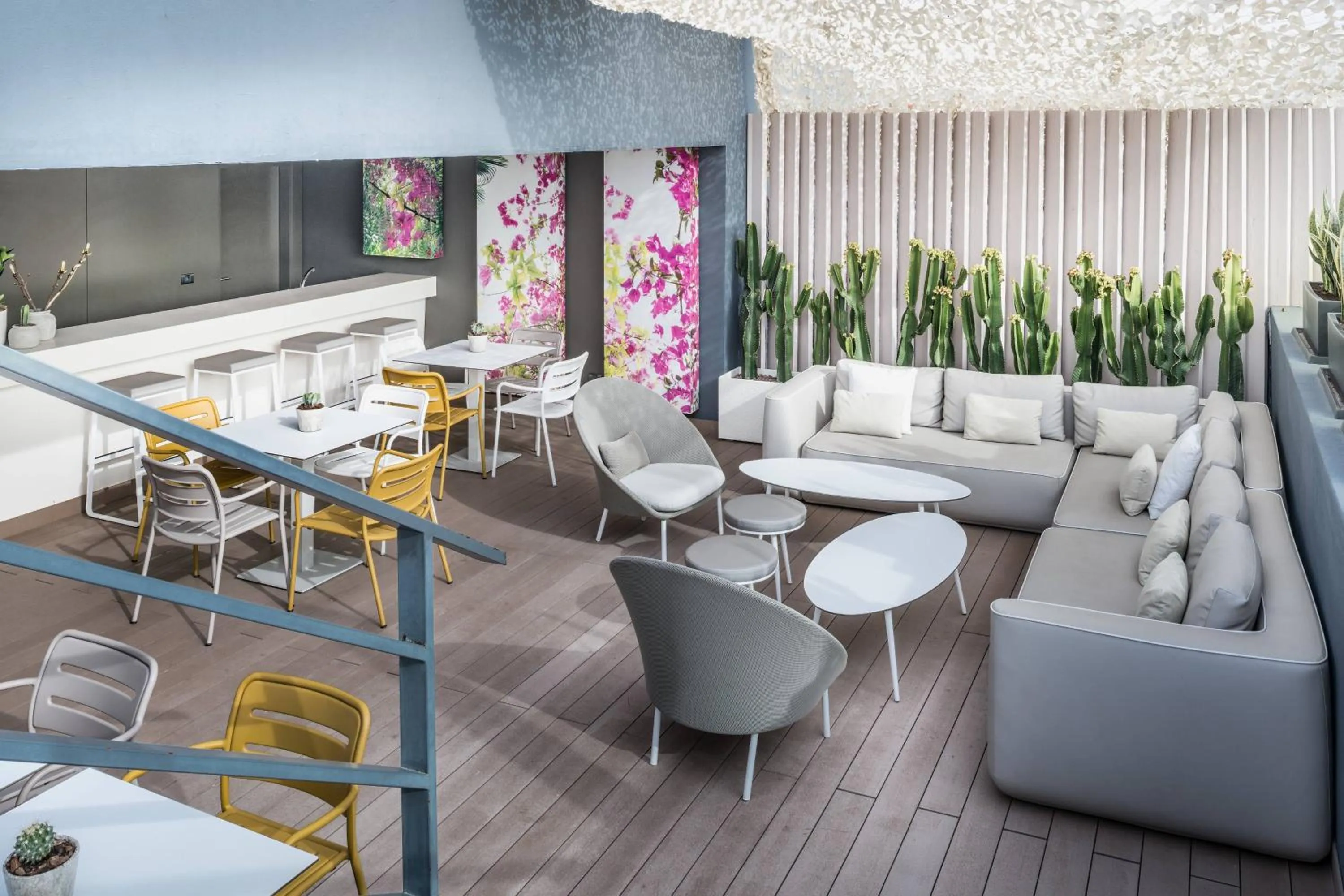 Swimming pool in AC Hotel by Marriott Alicante