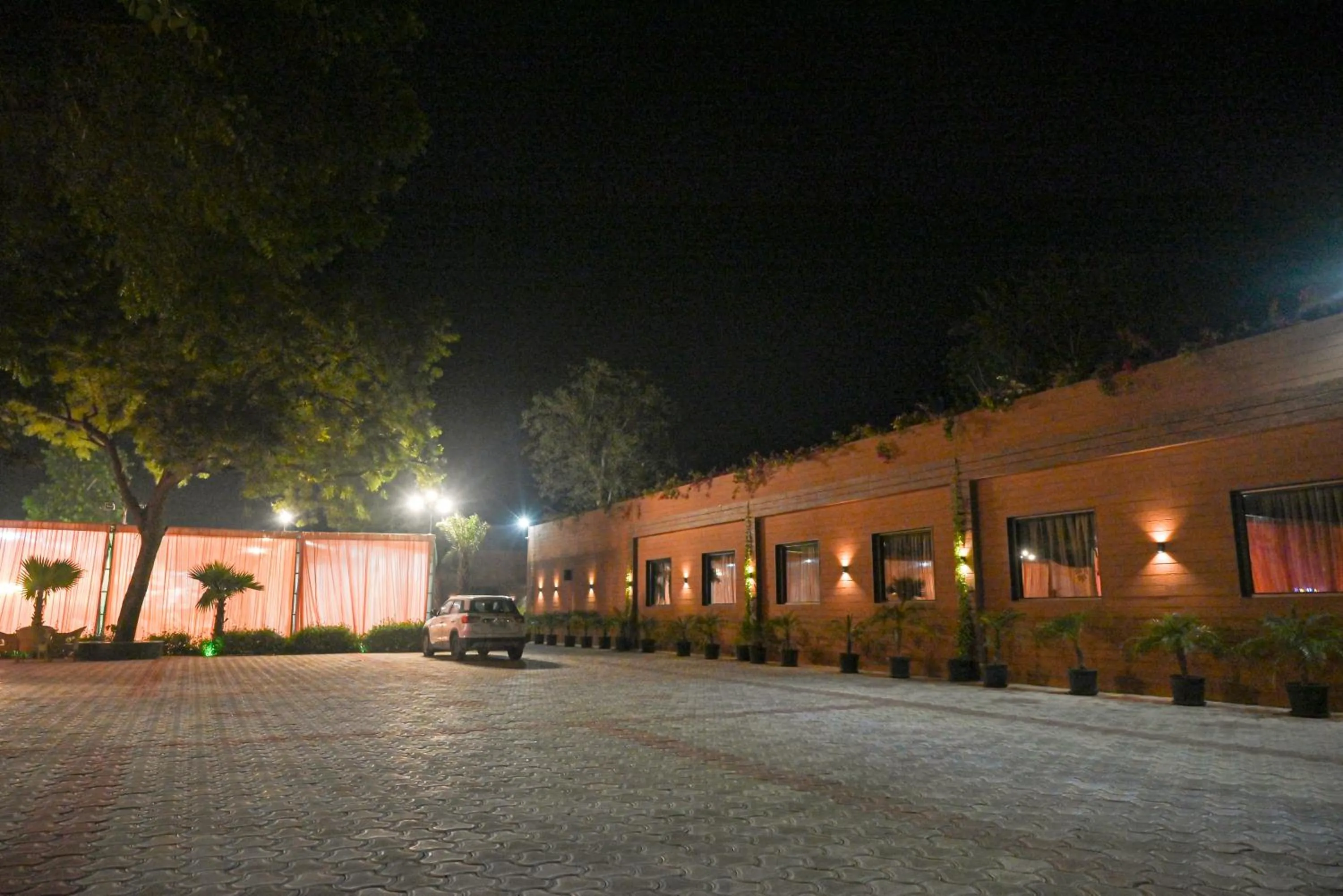 Parking in MD FARMS AND RESORTS