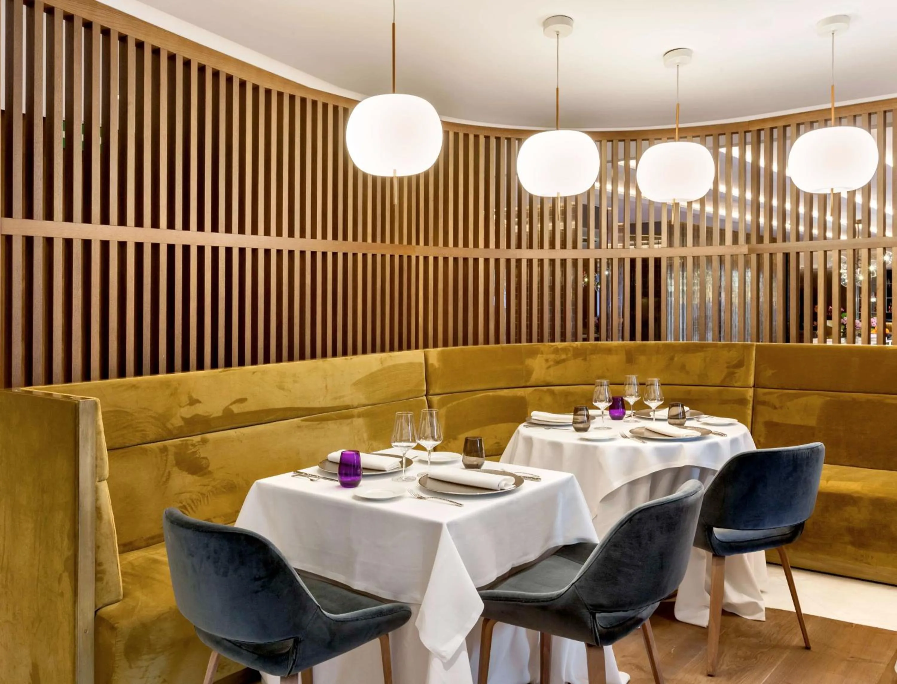 Restaurant/places to eat in Barceló Emperatriz