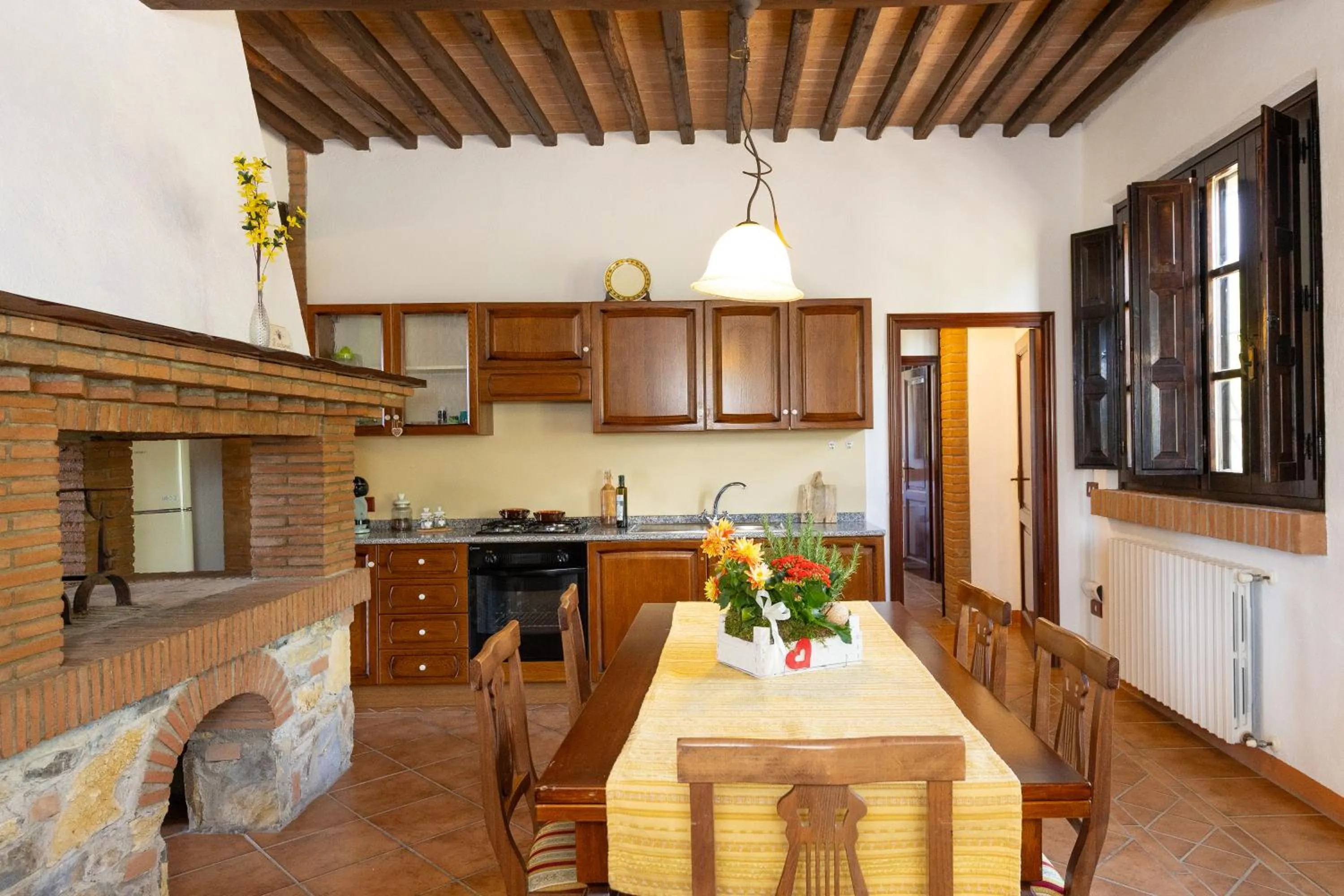 Dining area in Villa Cresci con piscina Tuscan villa with pool near Sassetta thermal baths & Bolgheri Wine Route