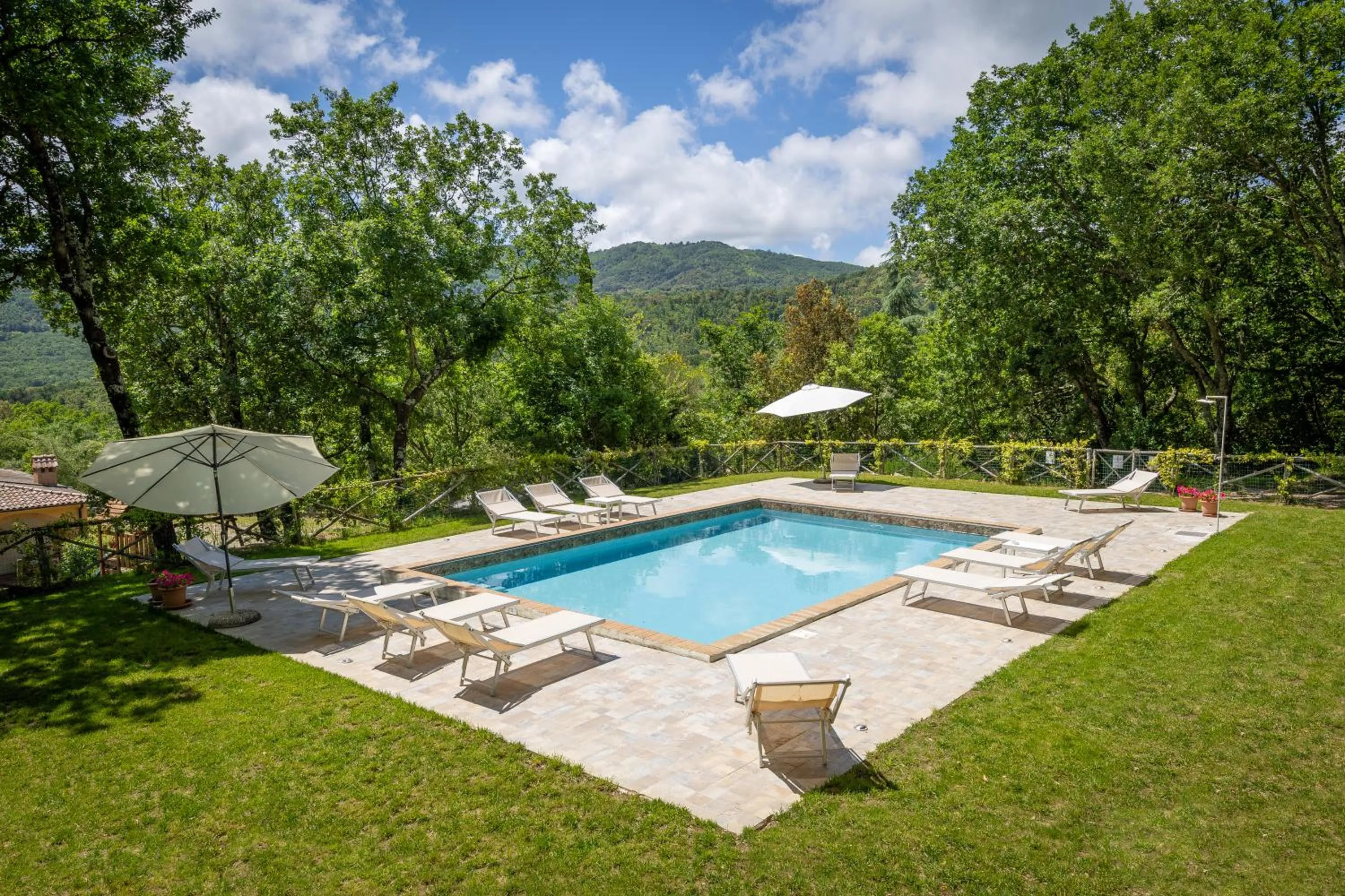 Swimming pool in Villa Cresci con piscina Tuscan villa with pool near Sassetta thermal baths & Bolgheri Wine Route