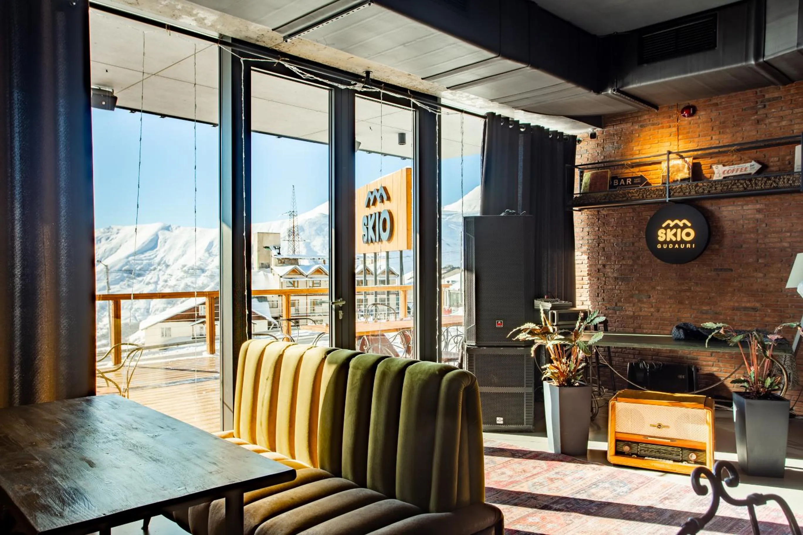 Restaurant/places to eat in Skio