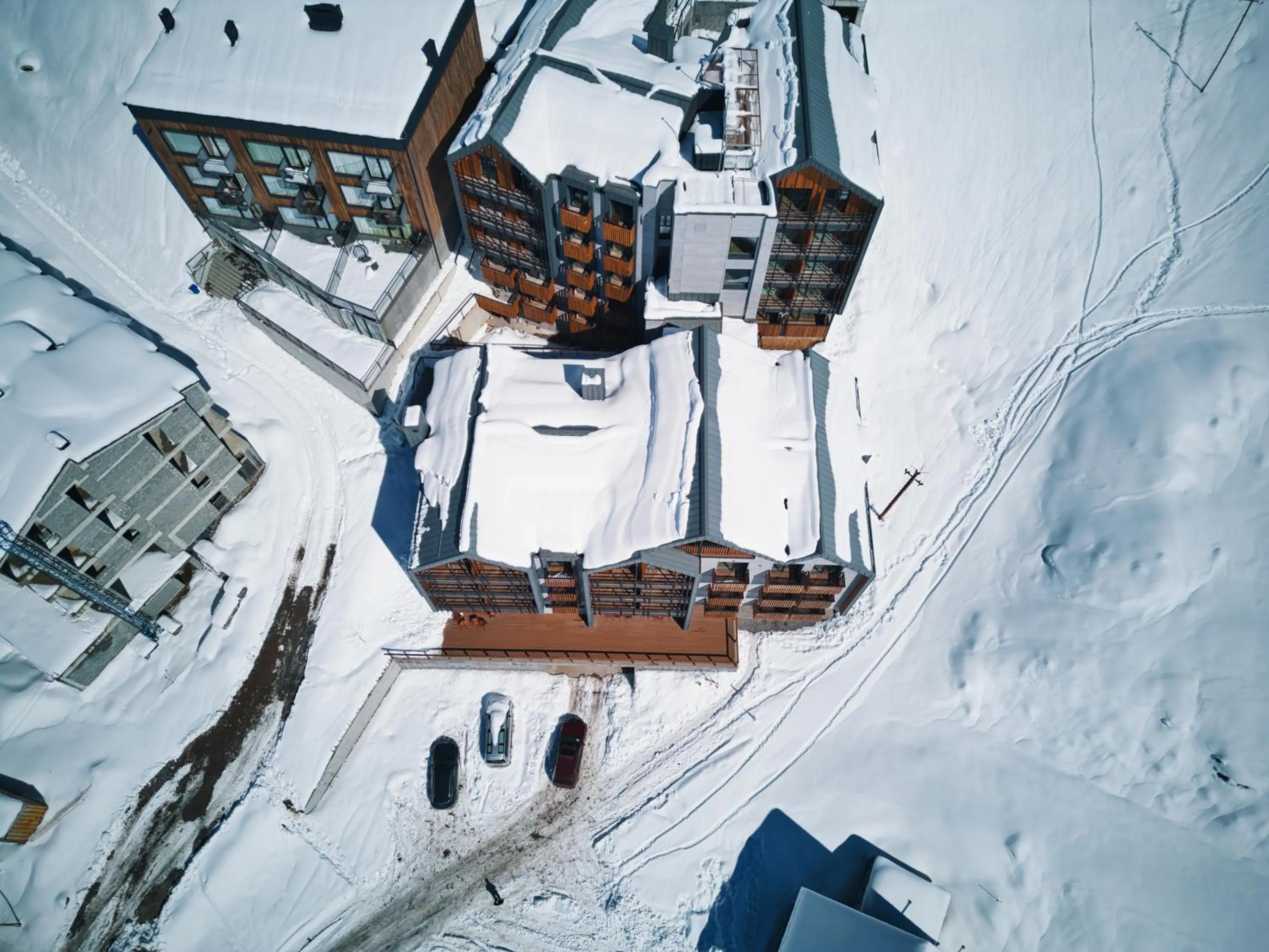 Property building in Skio