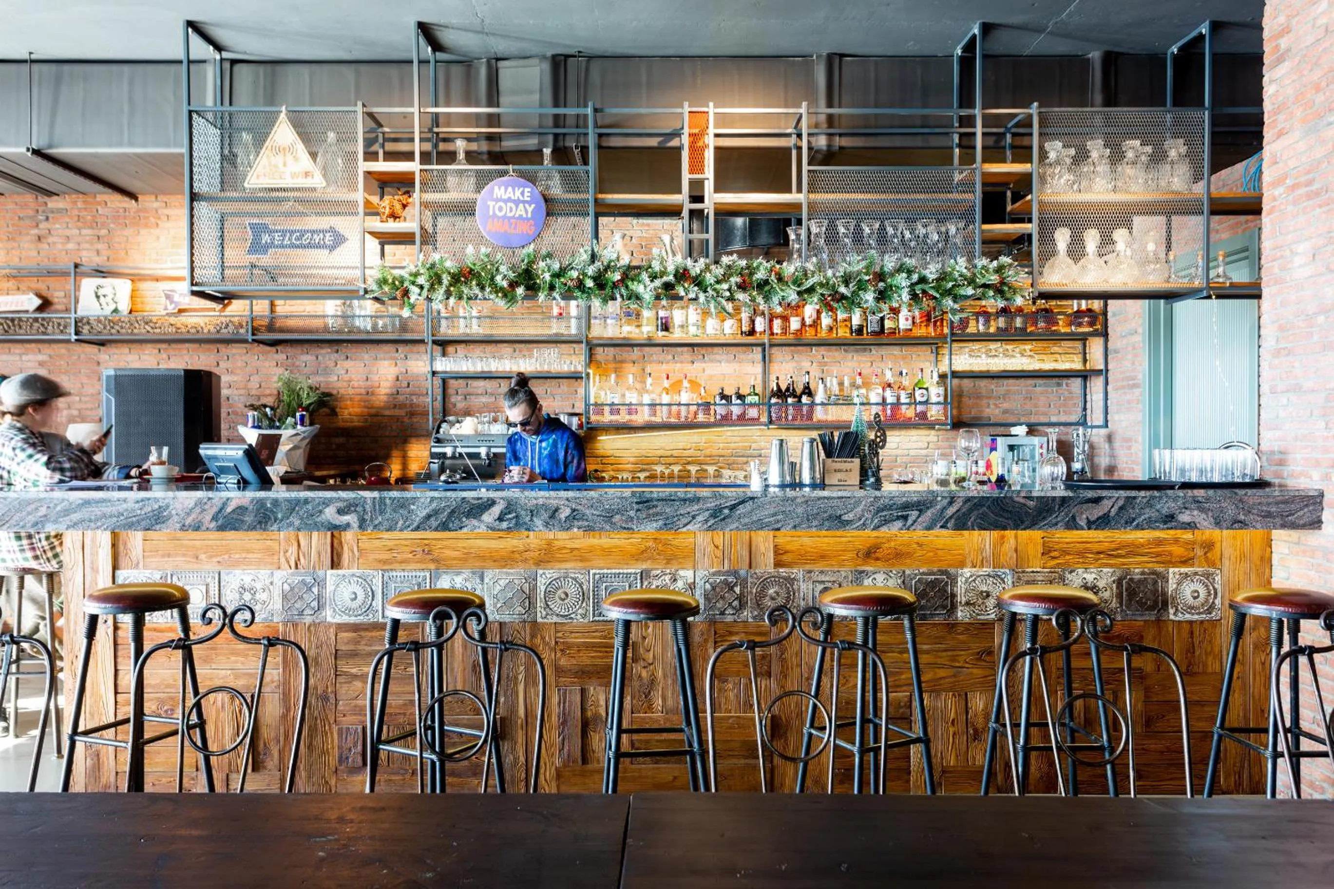 Restaurant/places to eat in Skio