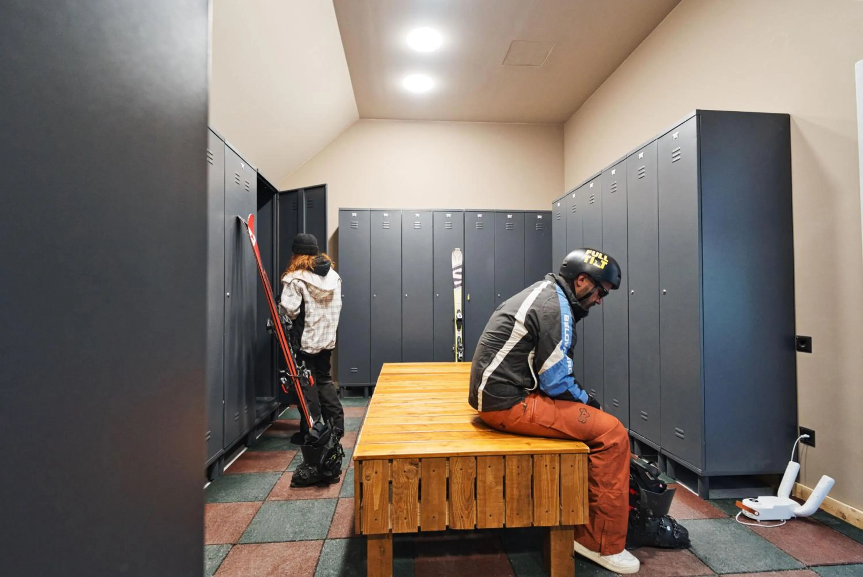 Property building in Skio